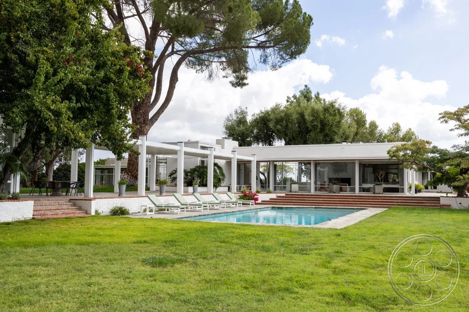 sinatra-house-19.jpg
