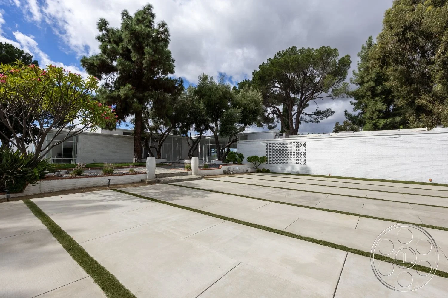 sinatra-house-6.jpg