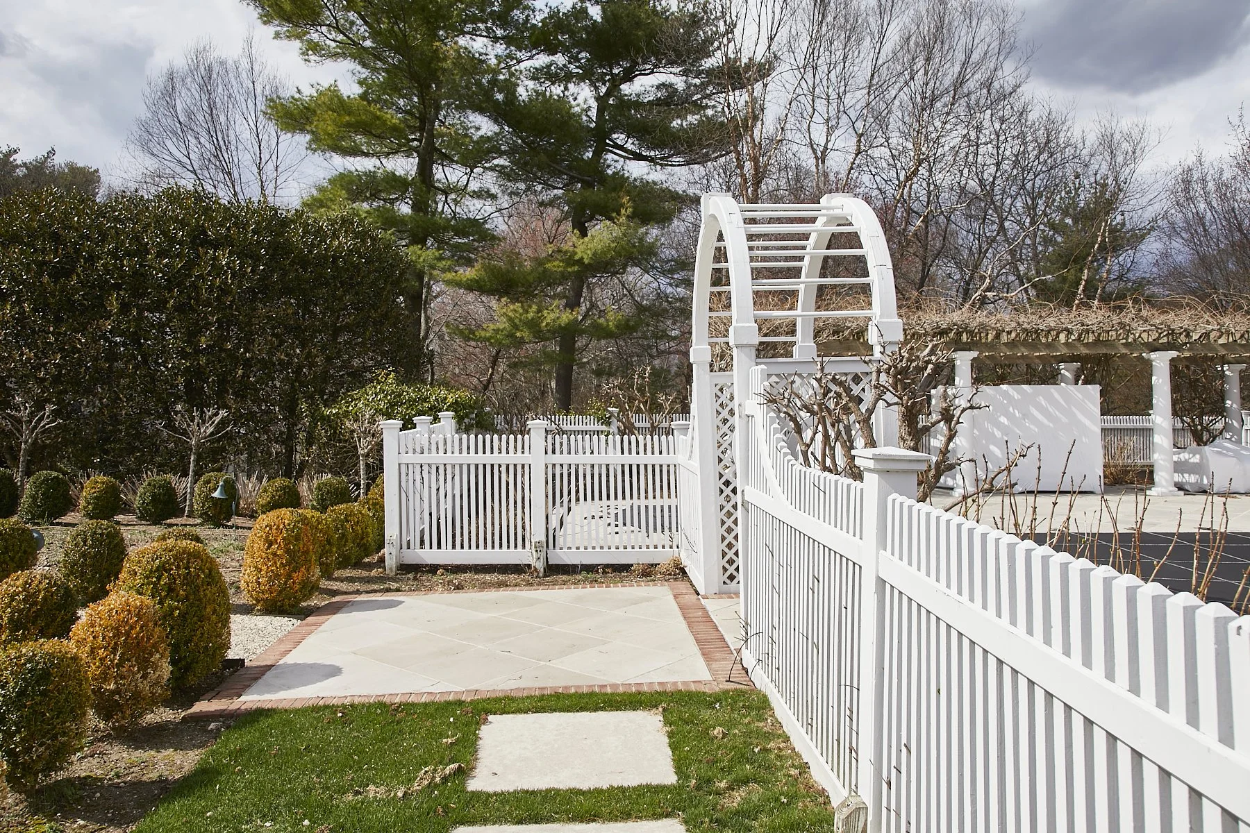 1985-4 Cedar Swamp , GLEN HEAD_213.jpg