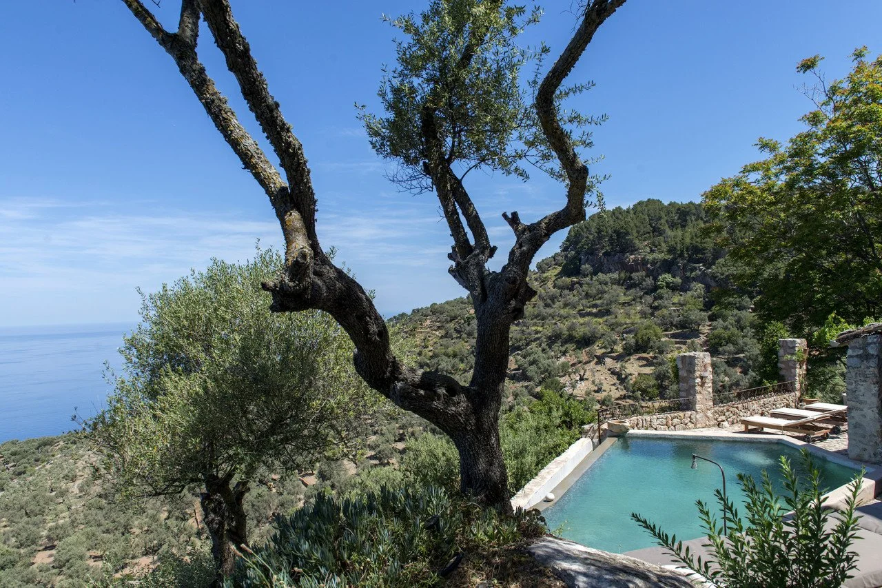lovely-locations-mallorca-rental-finca-shoot-pool7 (1).jpg