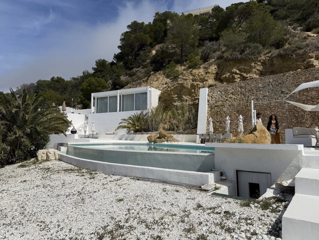 lovely-productions-ibiza-locations-locations-white-villa-es-cubells-seaview11.JPG