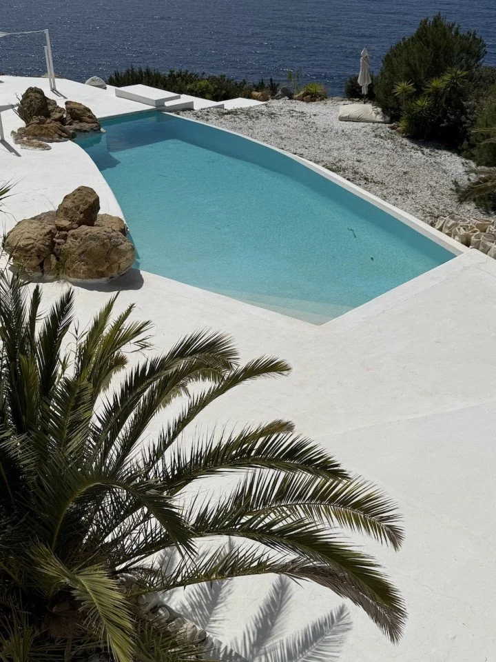 lovely-productions-ibiza-locations-locations-white-villa-es-cubells-seaview21.JPG