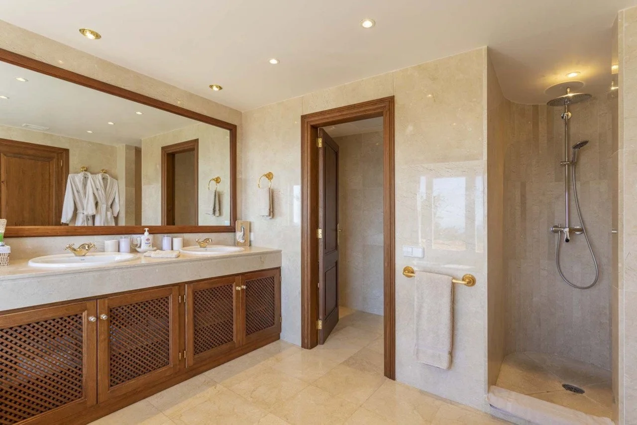 lovely-productions-locations-rental-film-shoot-mallorca-villa-luxury24.jpg