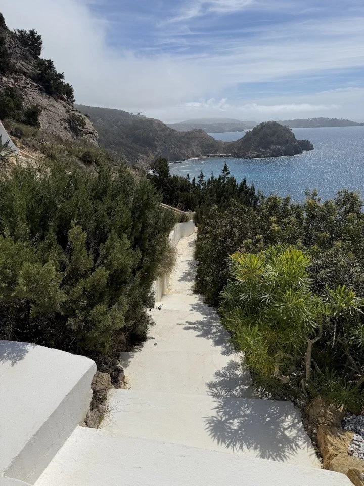 lovely-productions-ibiza-locations-locations-white-villa-es-cubells-seaview9.JPG