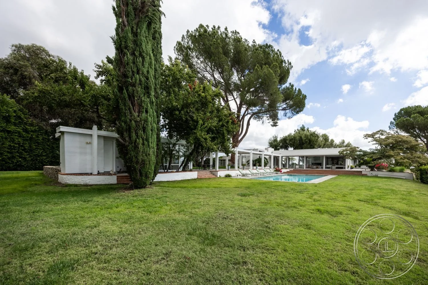 sinatra-house-18.jpg