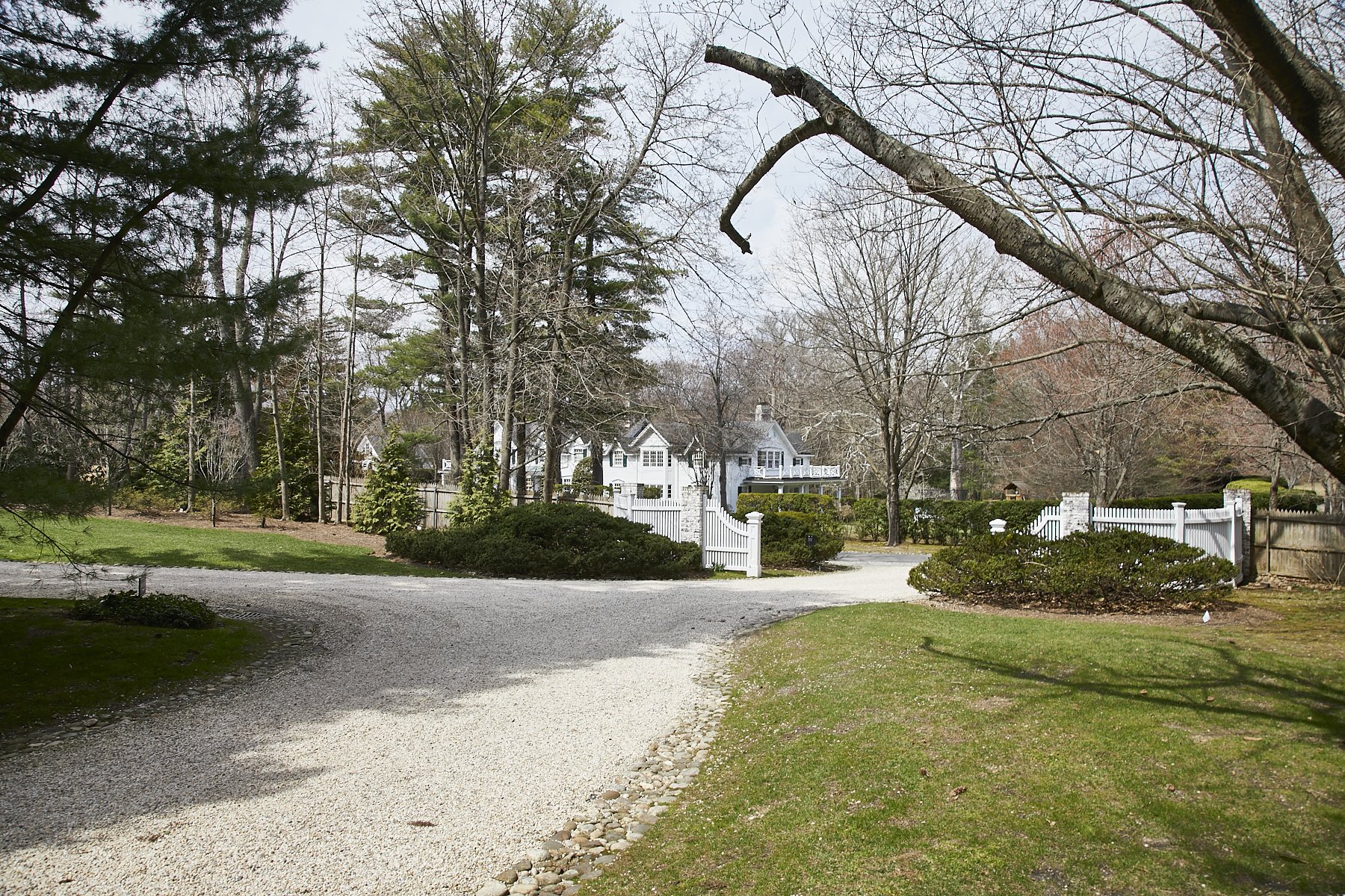 3 MEADOW SPRING LANE - GLEN COVE_100.jpg