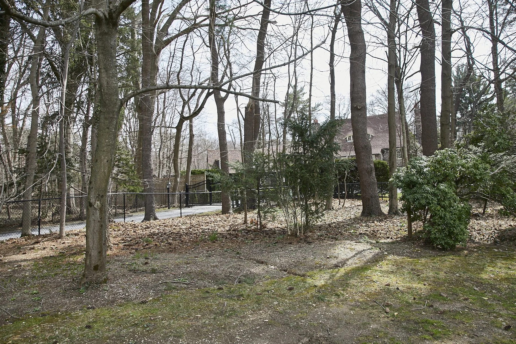 3 MEADOW SPRING LANE - GLEN COVE_78.jpg