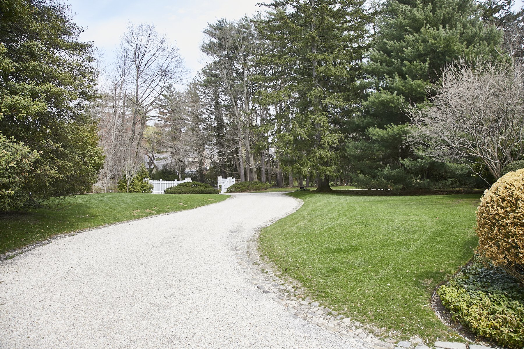 3 MEADOW SPRING LANE - GLEN COVE_180.jpg