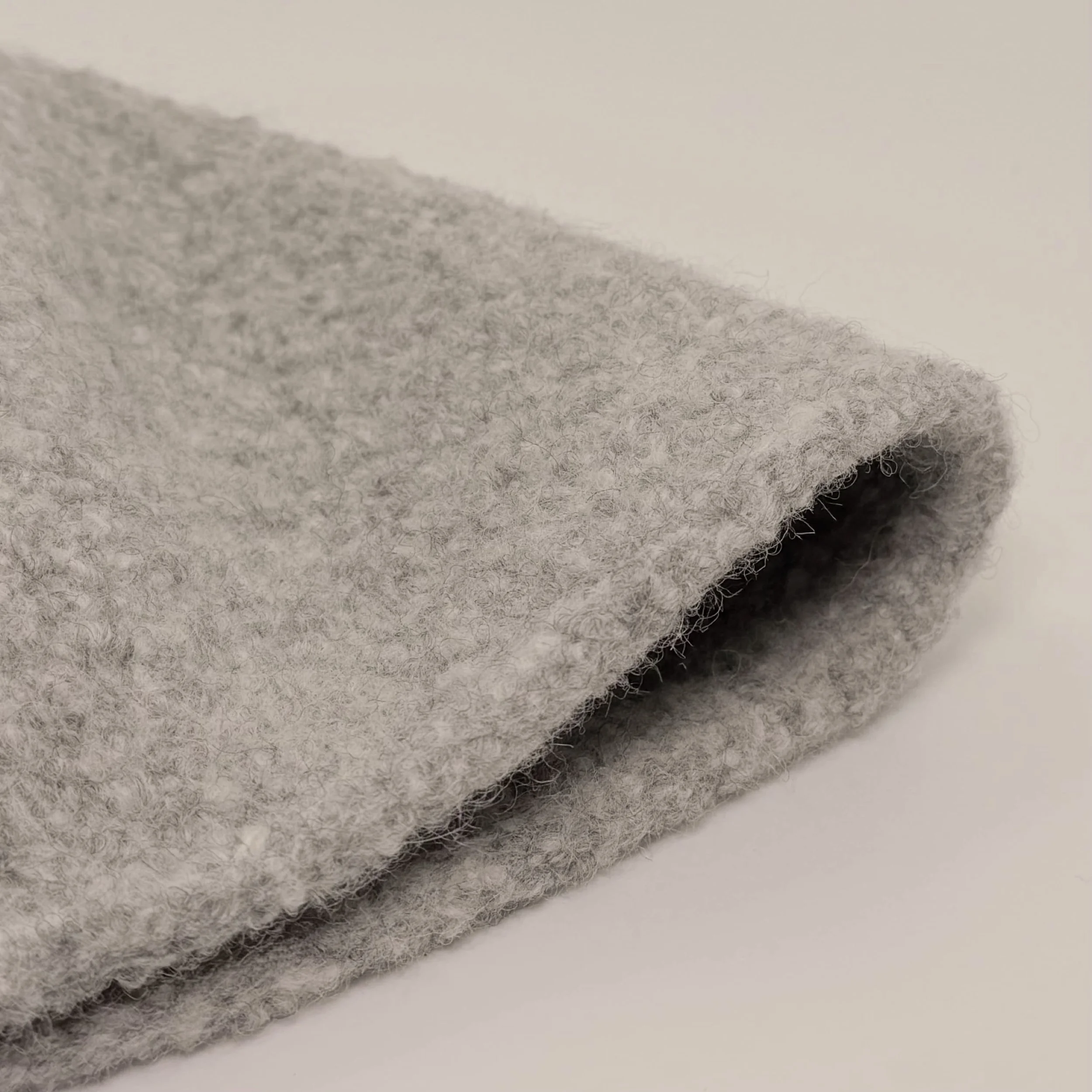 Bondon seamless wool sauna hat in Heather Grey, detail view