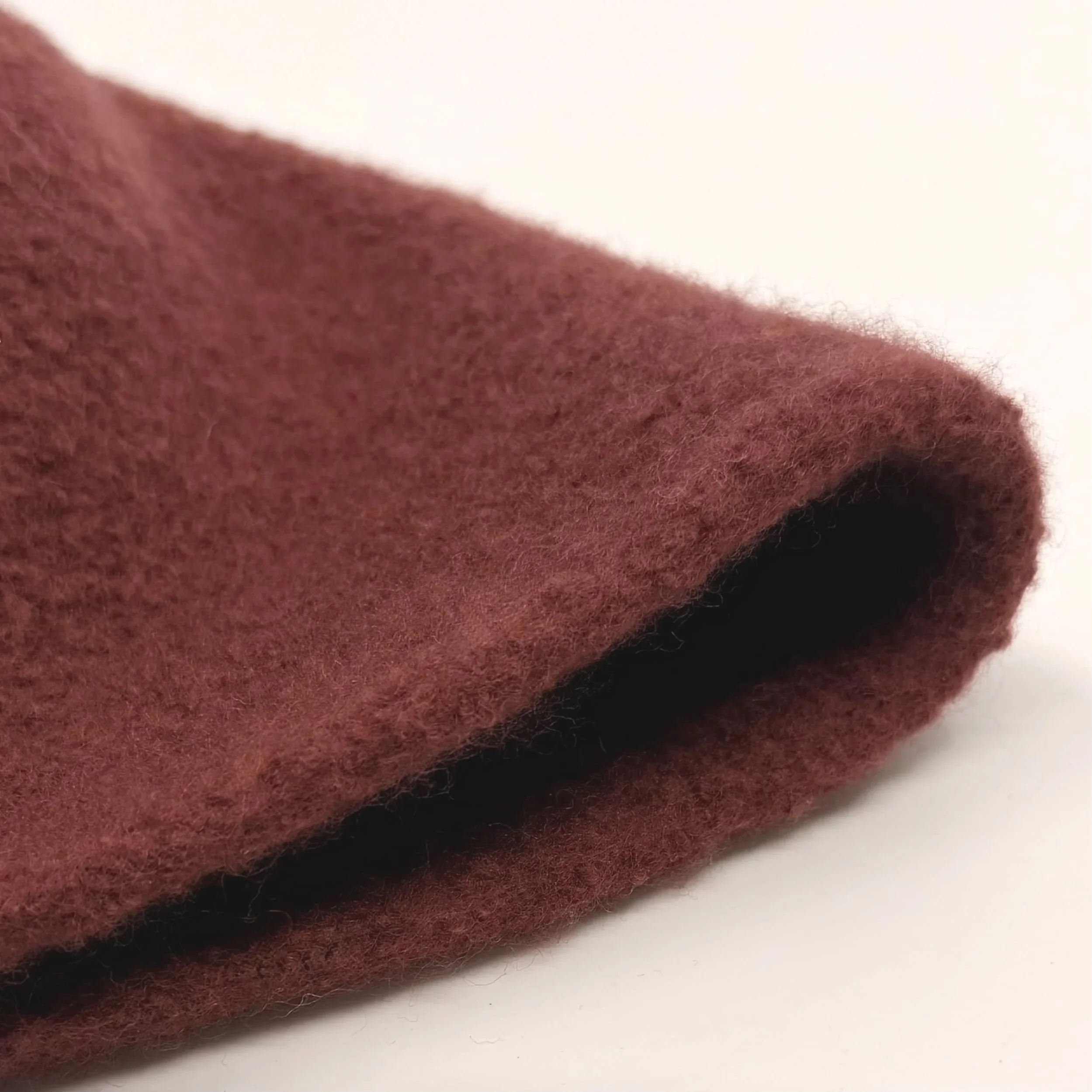Bondon wool cashmere cap in Spice, detail view