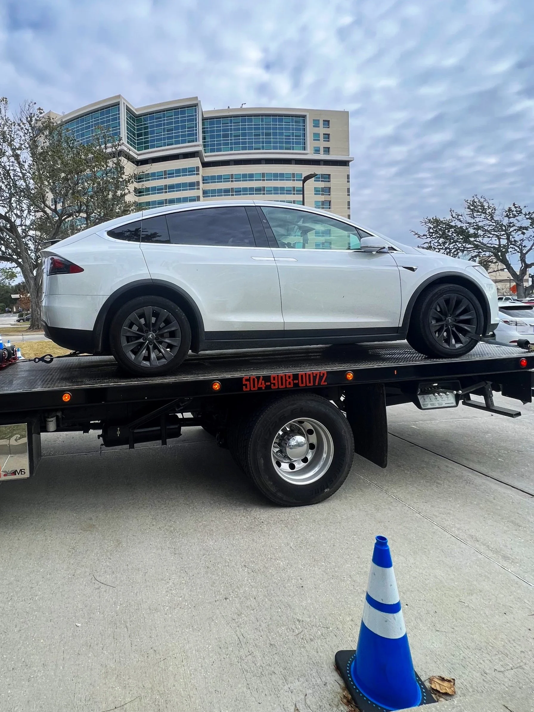 Boudreaux's Collision NOLA repair shop photo 4