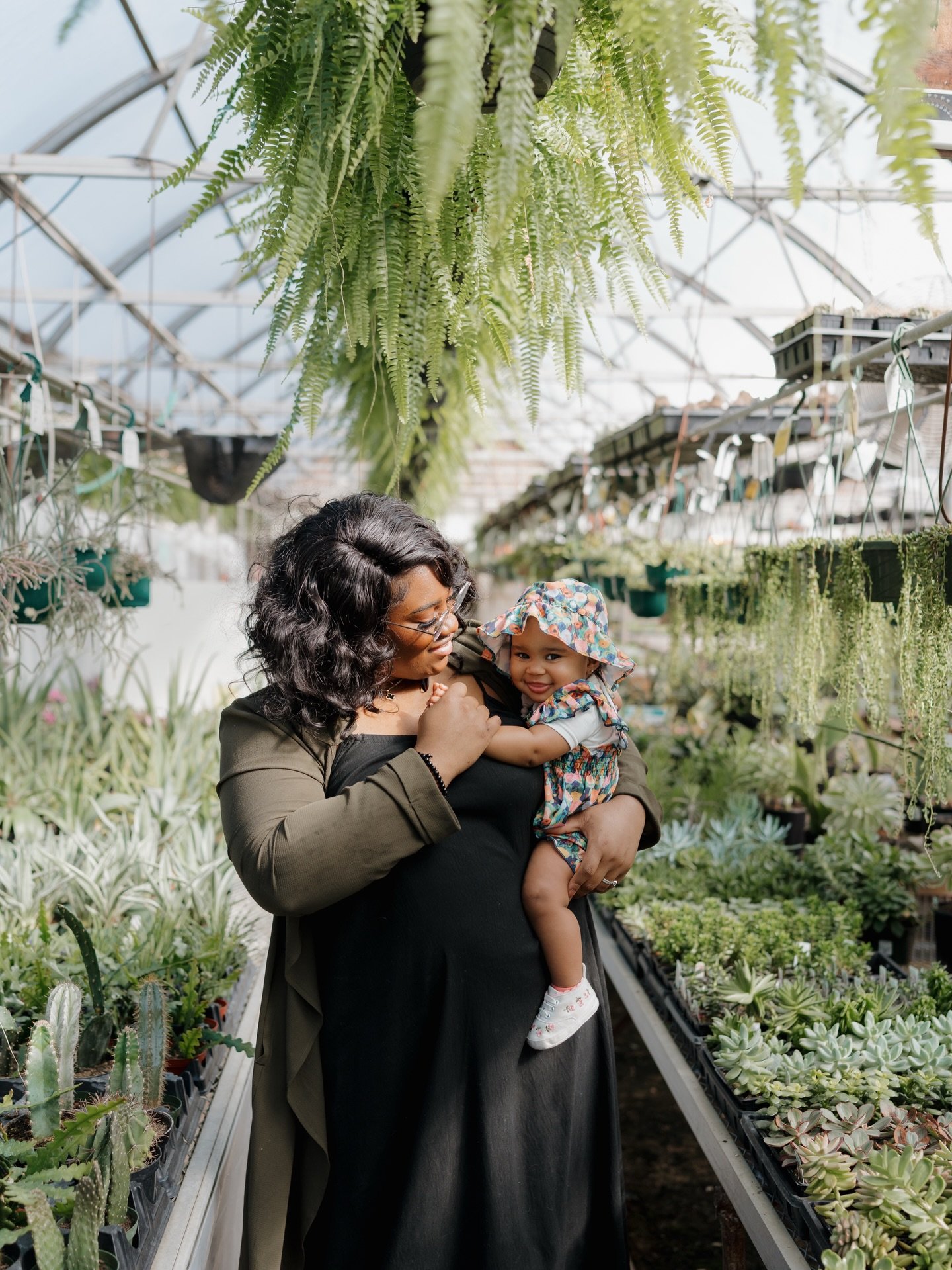 The morning light was just perfection and the beautiful backdrop @allseasonsgf was the cherry on top! 🍒🌸

🏷️ grand forks photographer, North Dakota photographer, Minnesota photographer, family photographer, newborn photographer, garden center phot