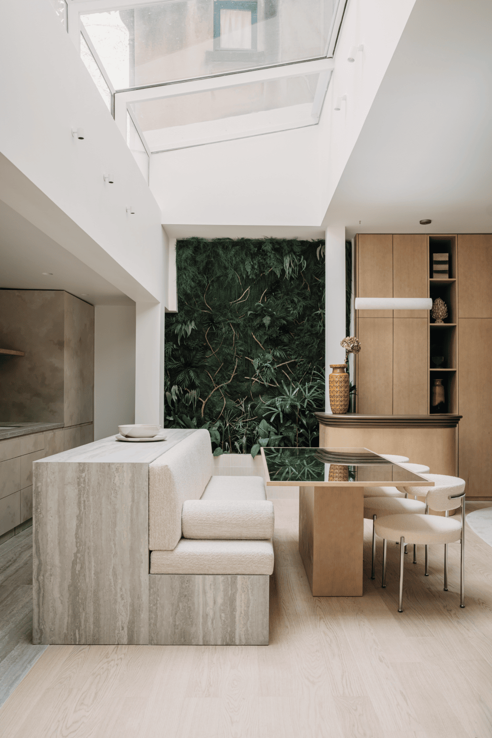 ANTONIN_LAMOOT_MERSI_TONNEMANI-24 1-3.png