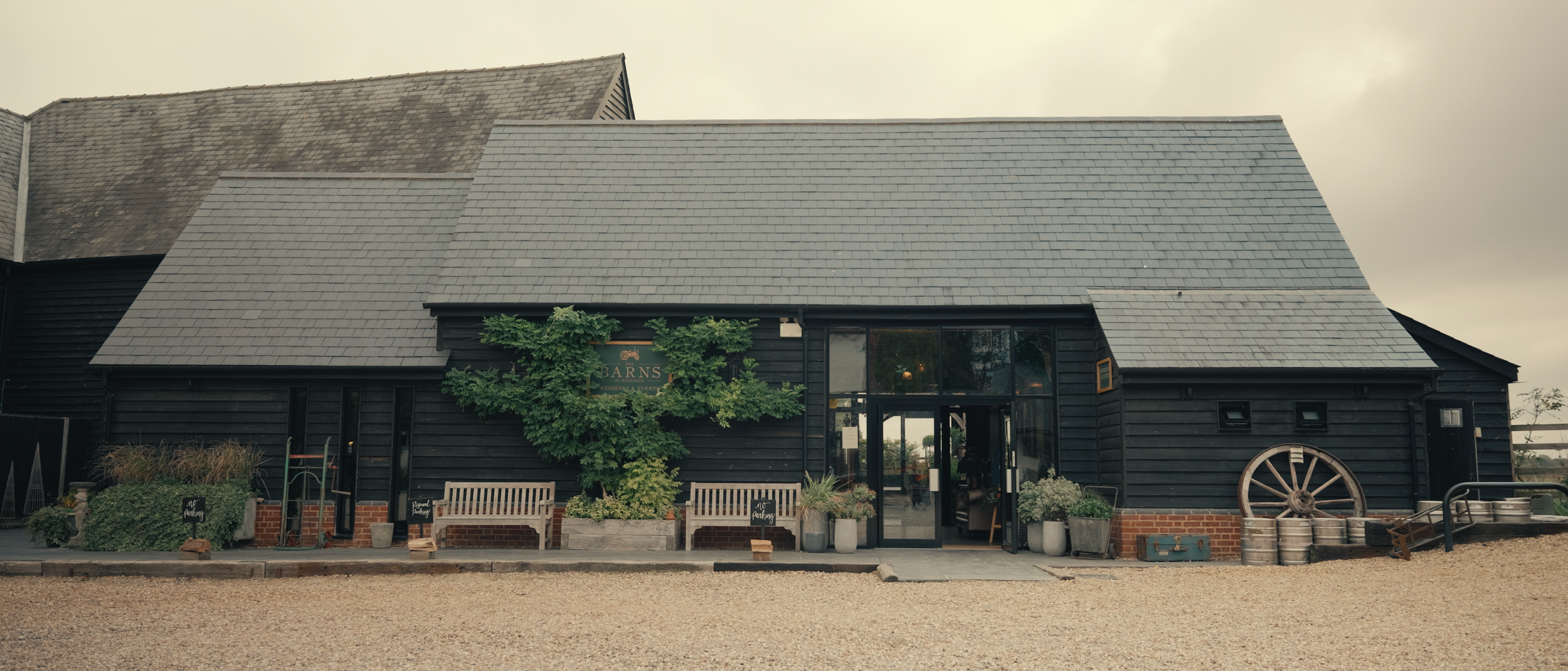 barns at redcoats wedding videographer barn