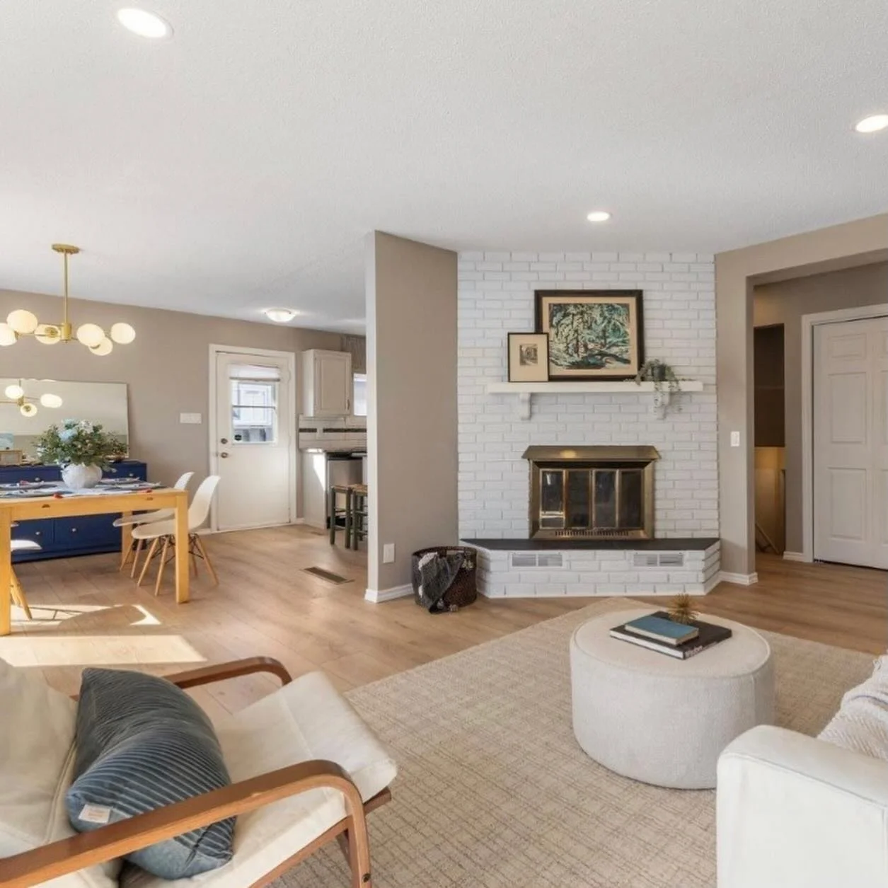 A moment for this sweet little home. ❤️ A few weeks ago she was in shambles and now she&rsquo;s shining again! Amazing what some fresh paint and new flooring can do! 
#rental #forsale #sold #interiors #powerofpaint