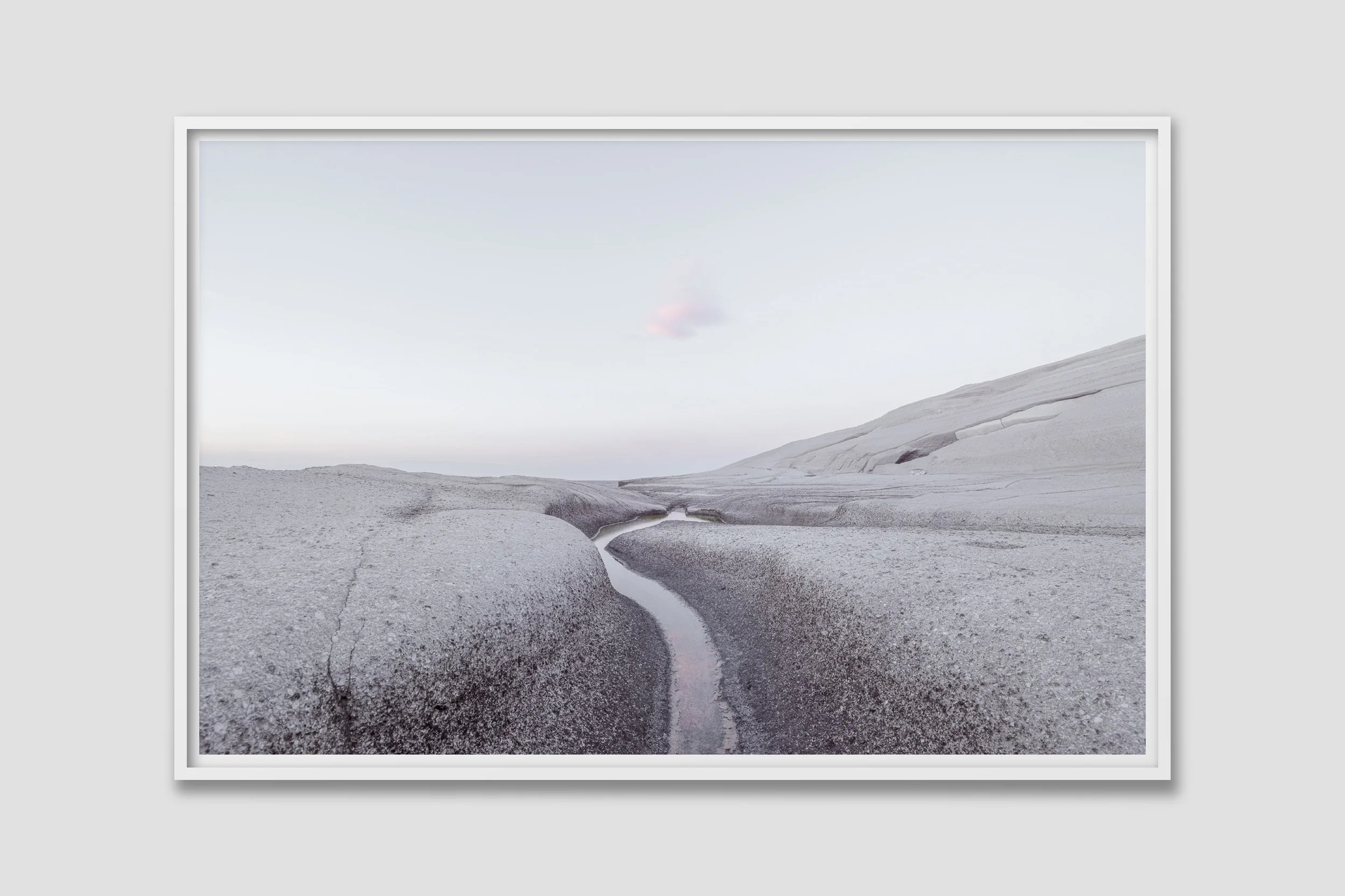 SEA 11 - white frame