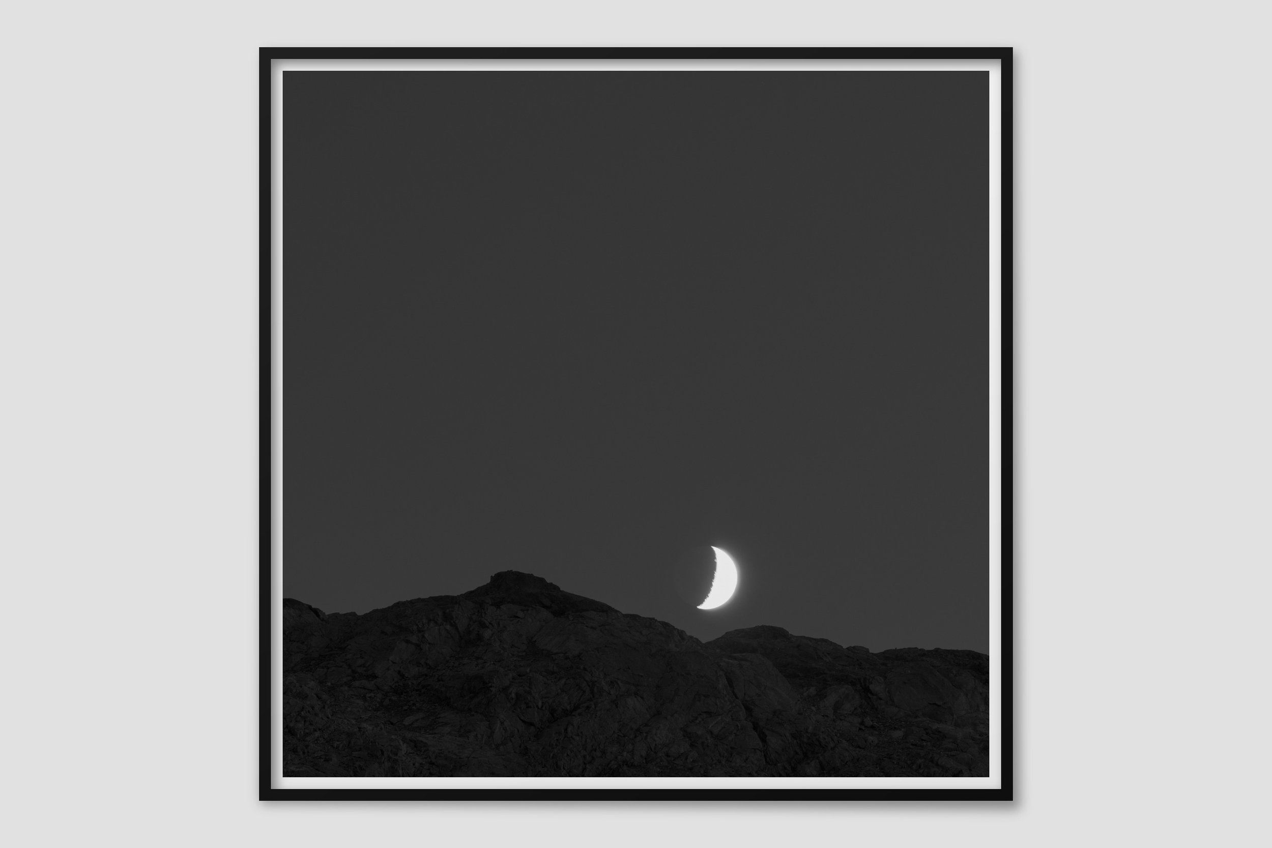 LAND MONO 03 - black frame