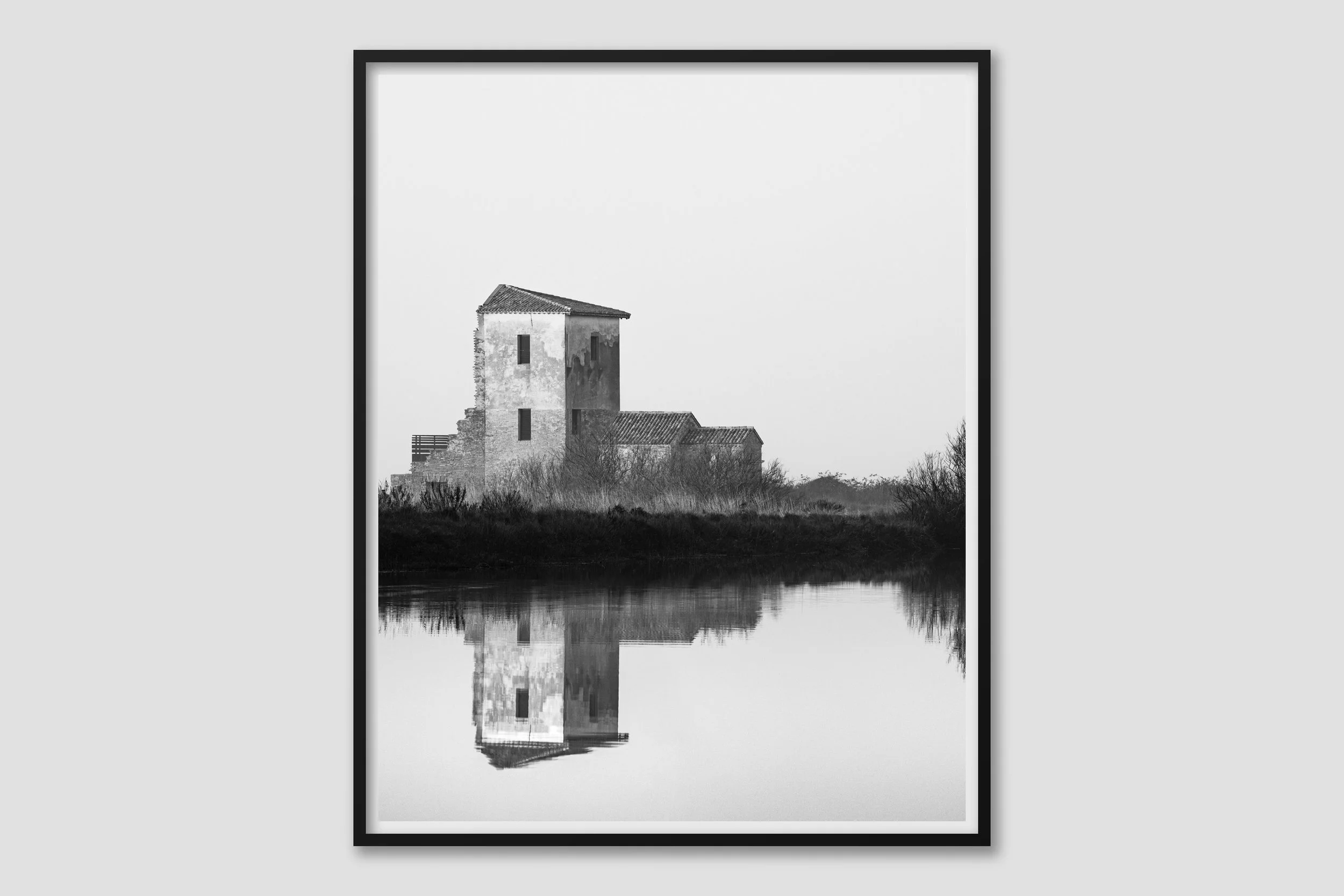 LAGOON MONO 04 - black frame