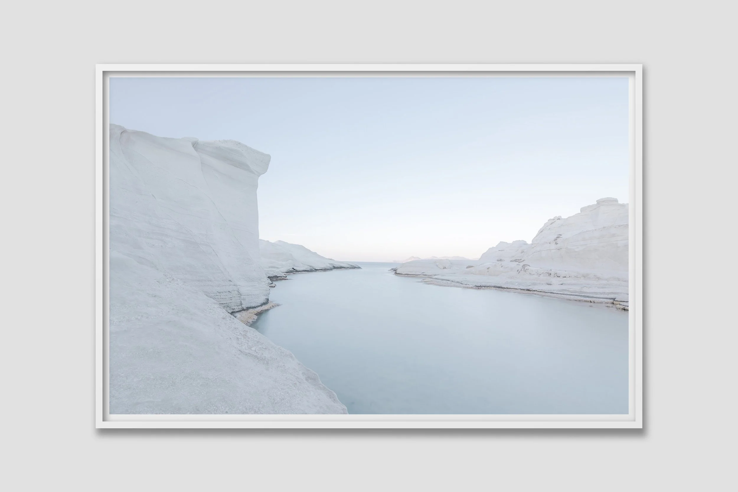 SEA 05 - white frame