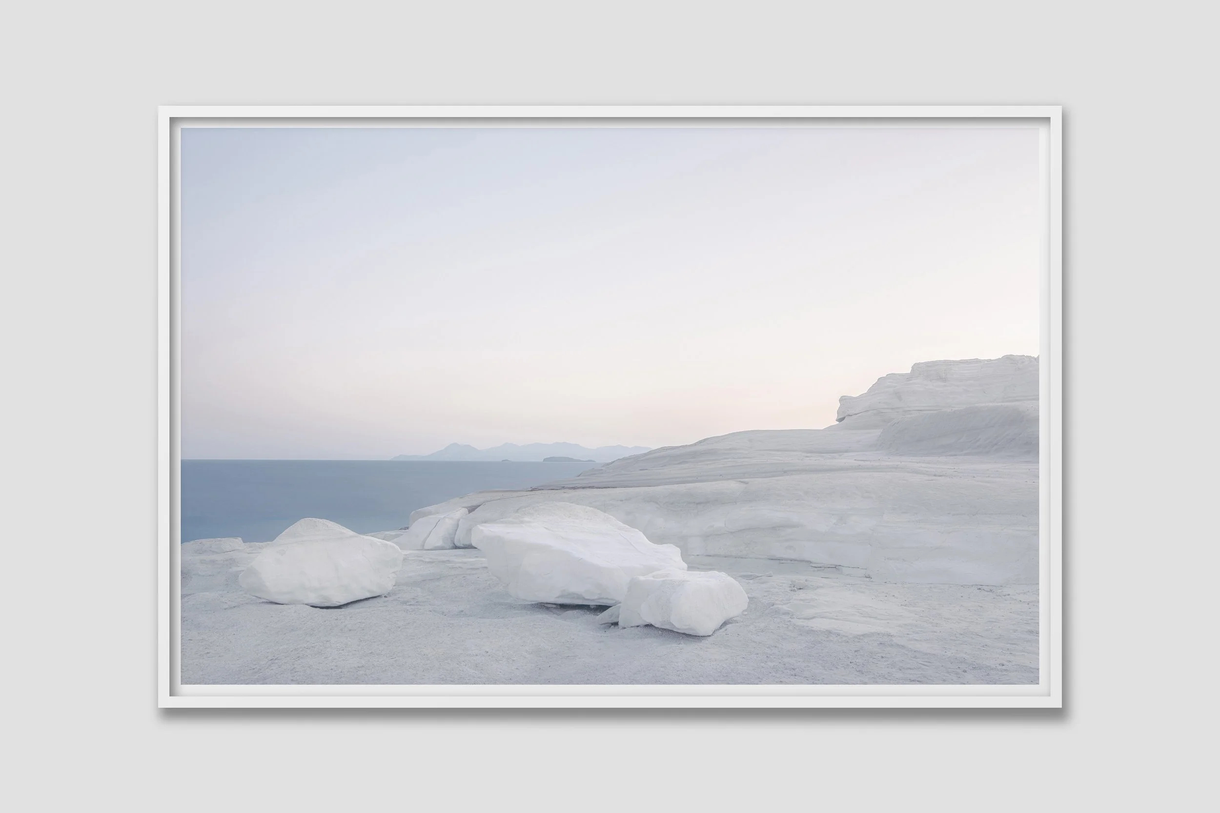 SEA 06 - white frame