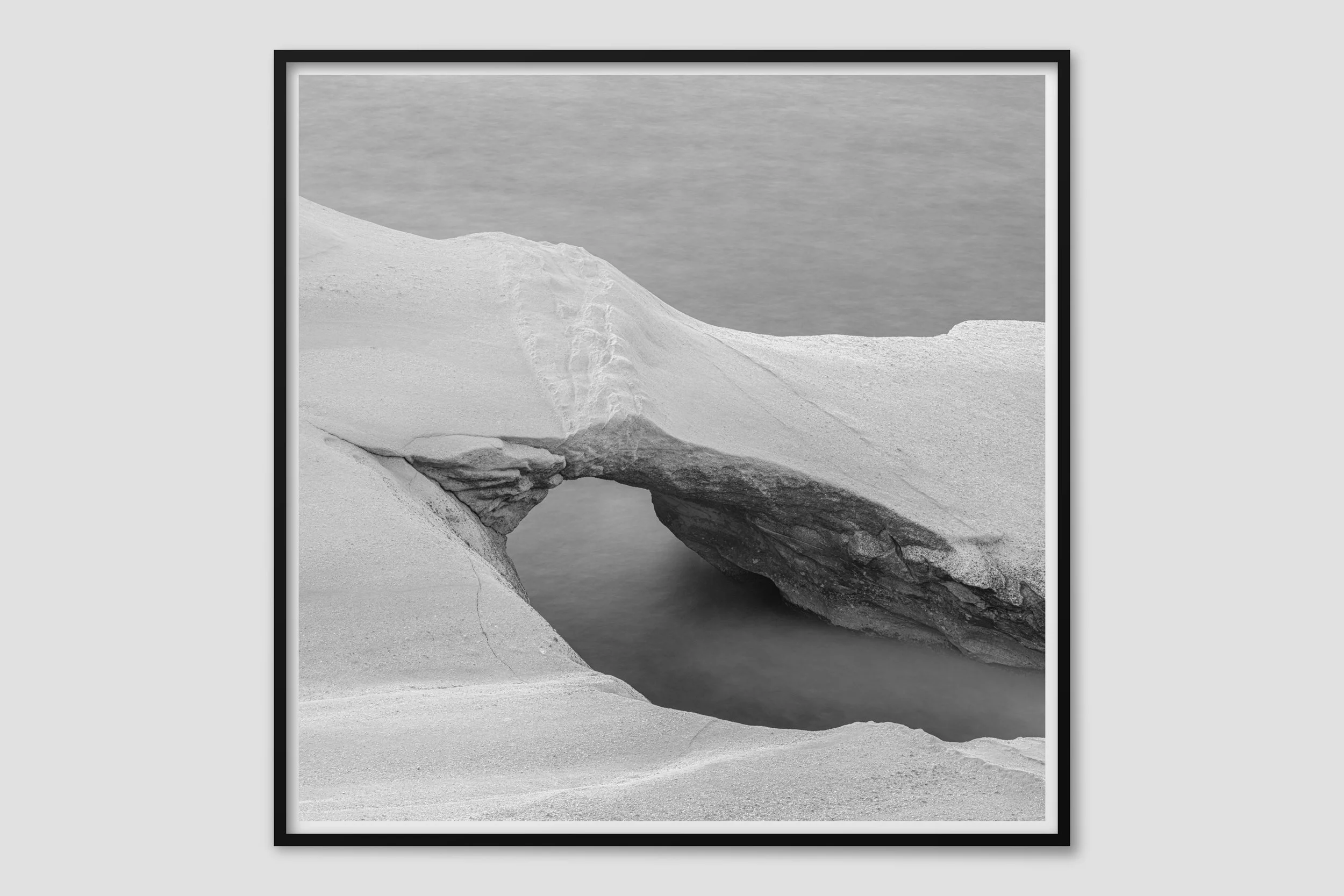 SEA MONO 03 - black frame