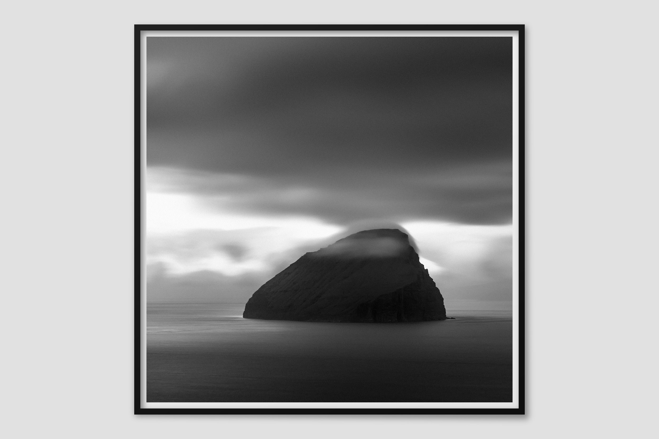 SEA MONO 07 - black frame