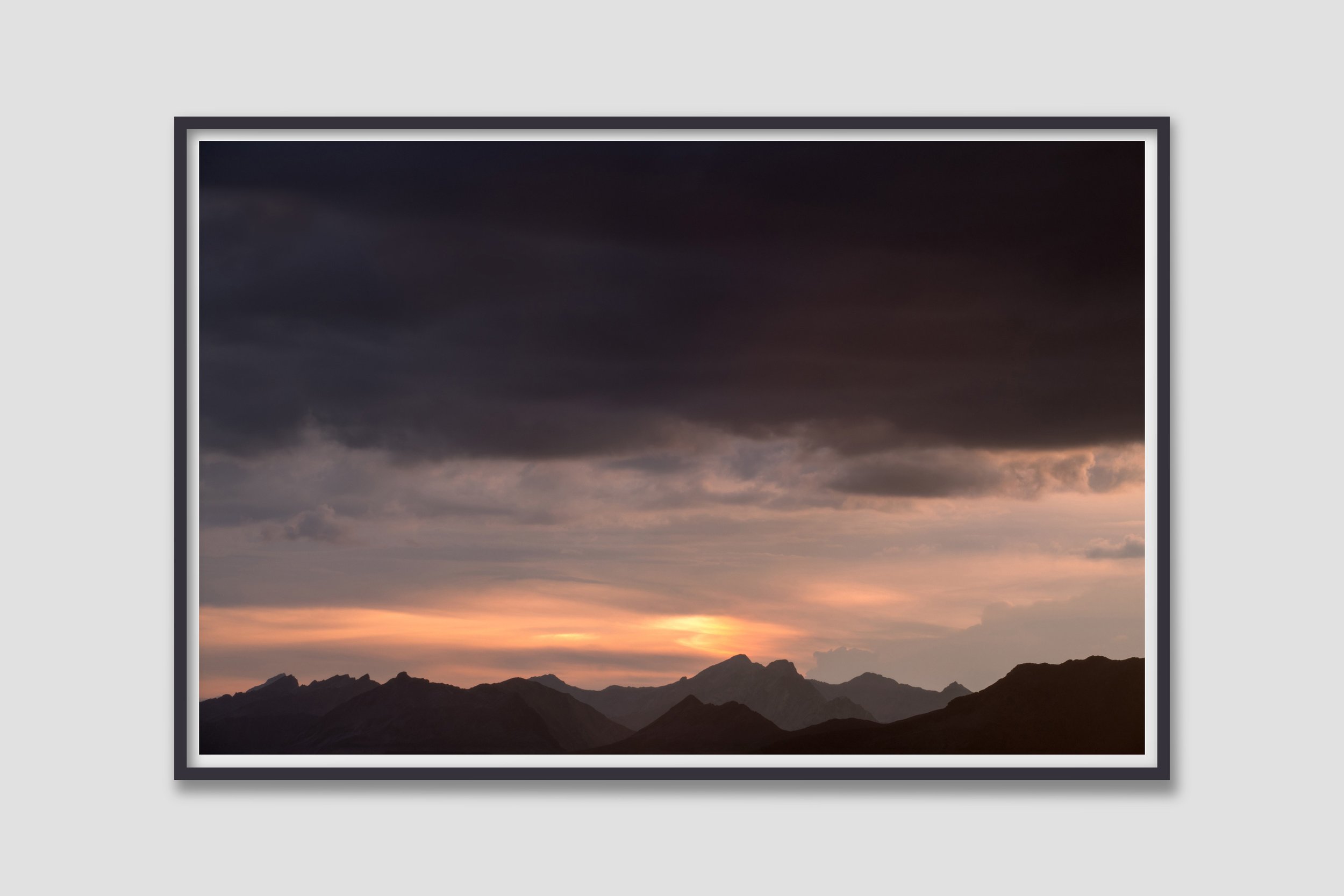 ALPS 10 - colored frame to match the mood