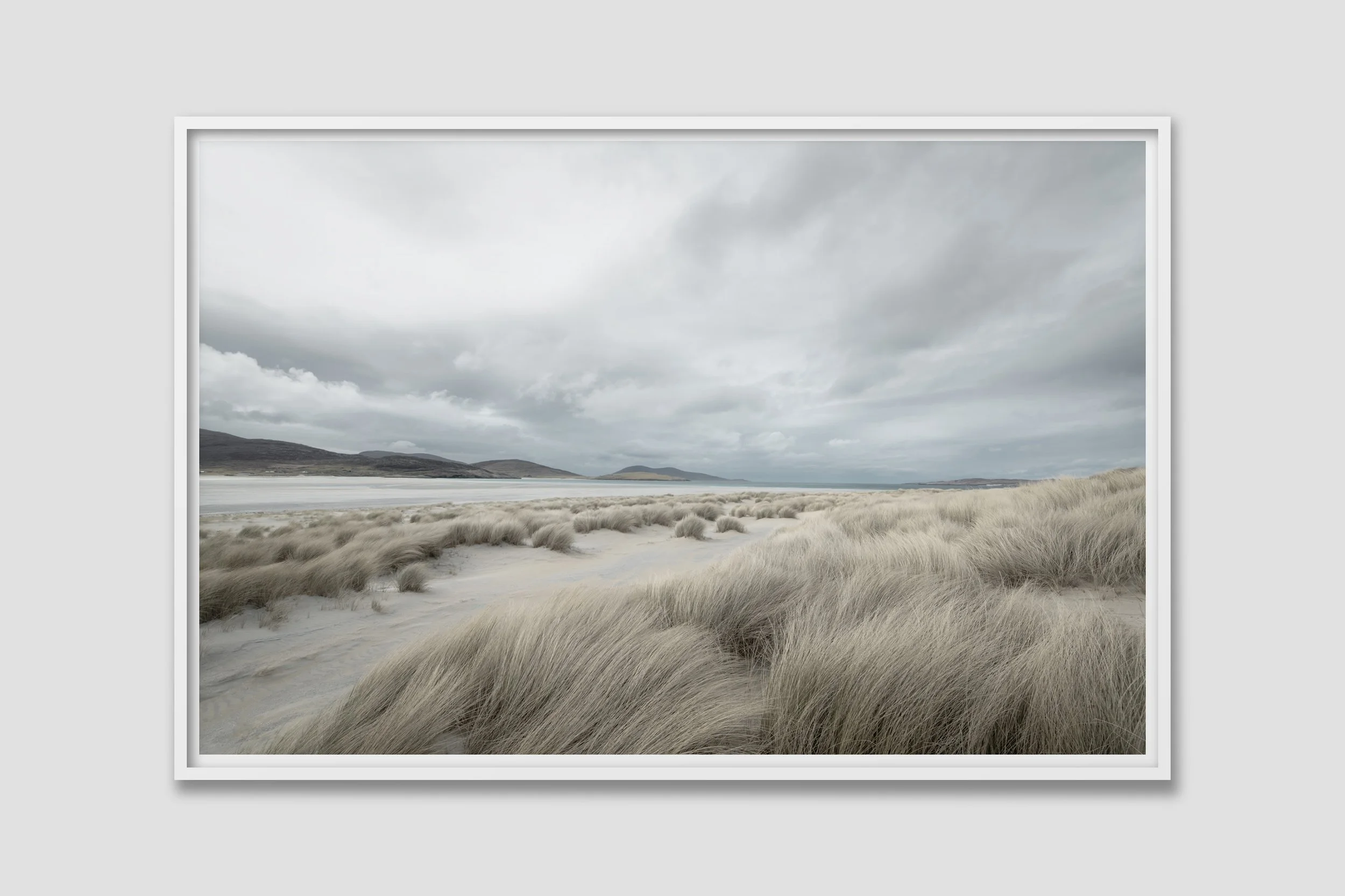 SEA 10 - white frame