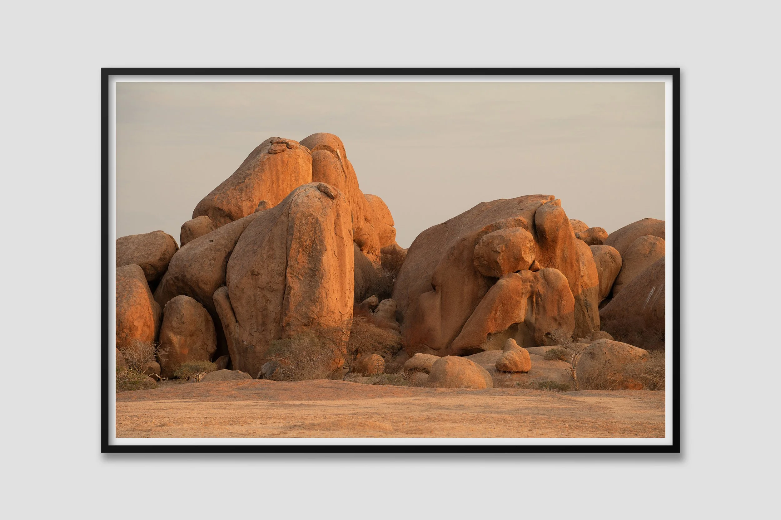 DESERT 10 - black frame