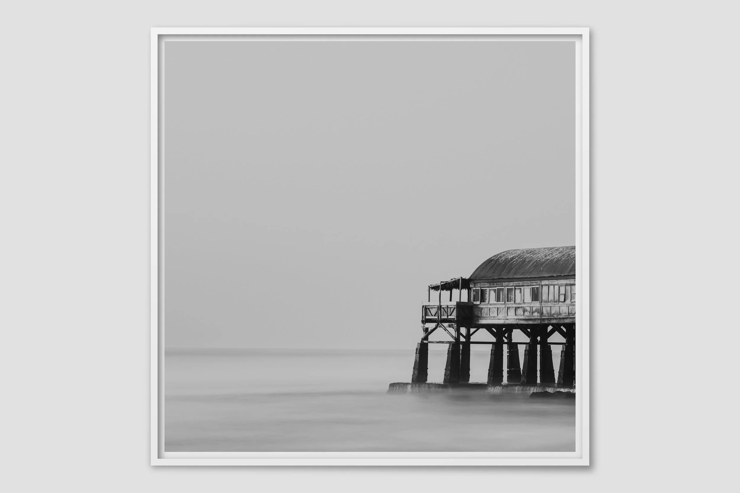 SEA MONO 12 - white frame