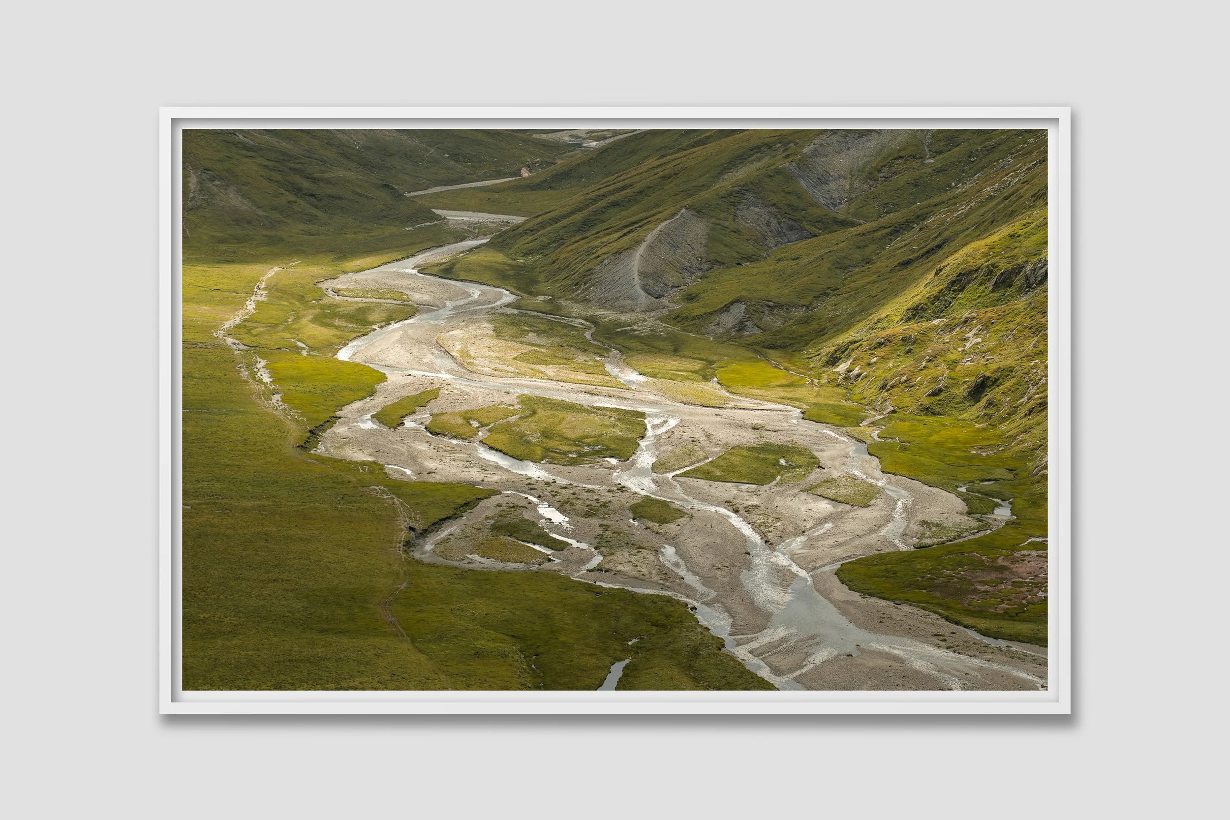 ALPS 04 - white frame