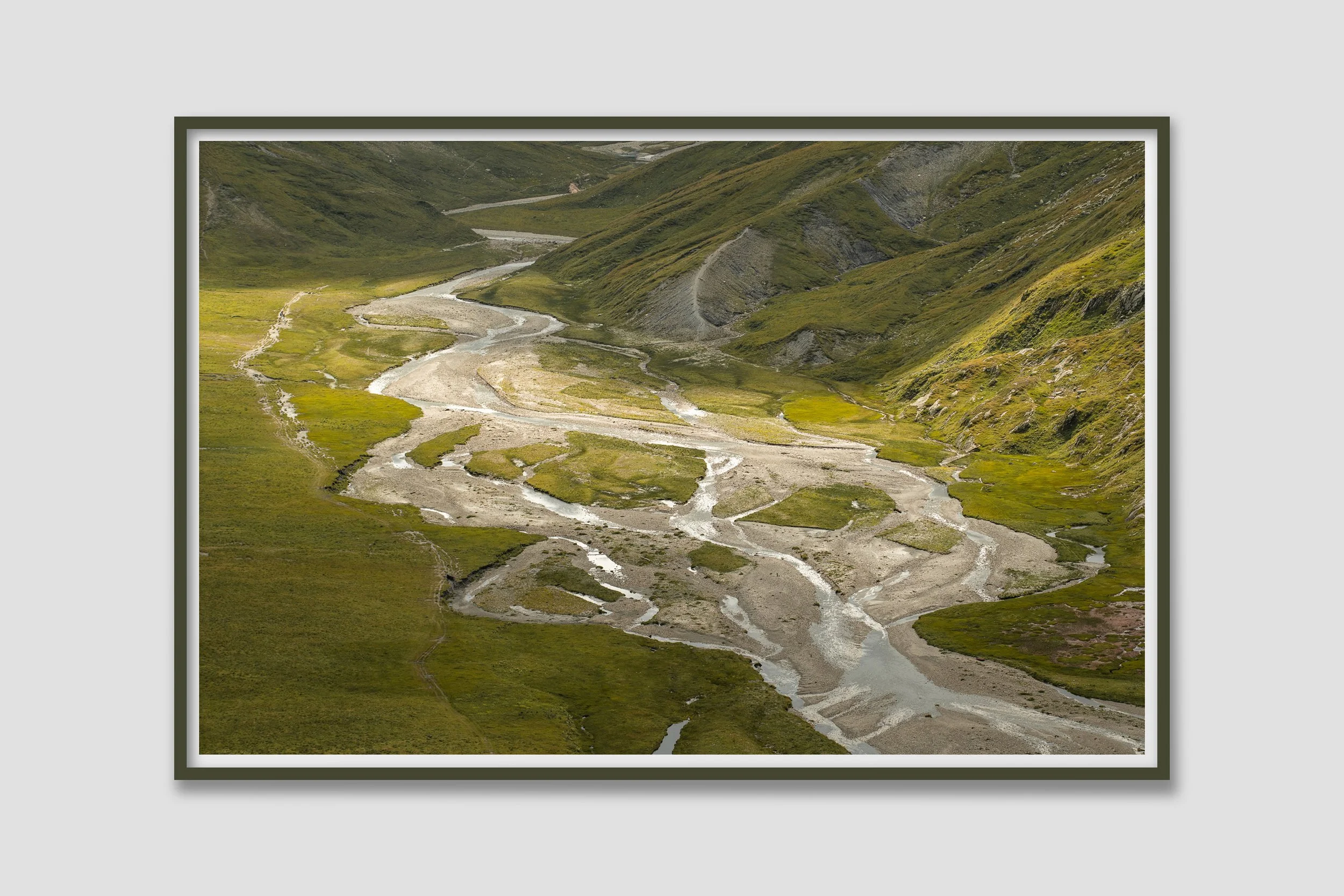 ALPS 04 - colored frame to match the mood