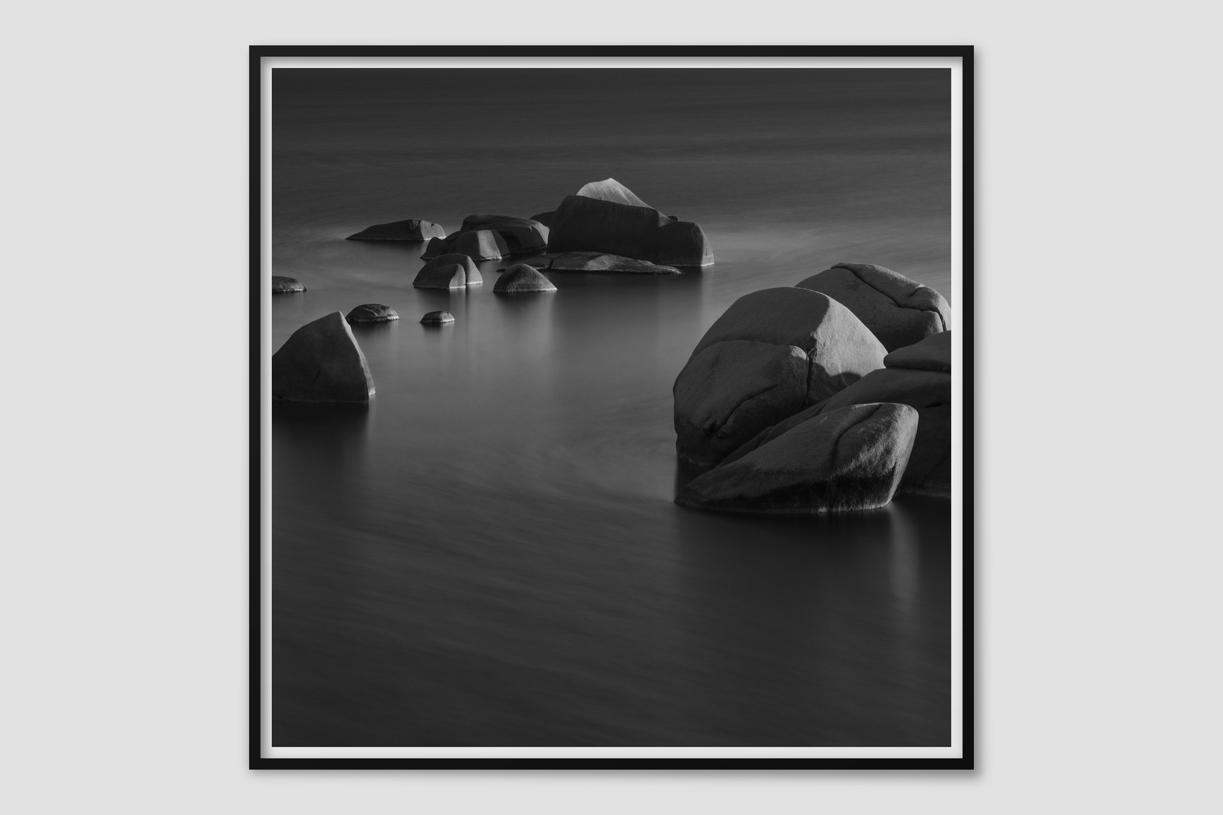 SEA MONO 01 - black frame