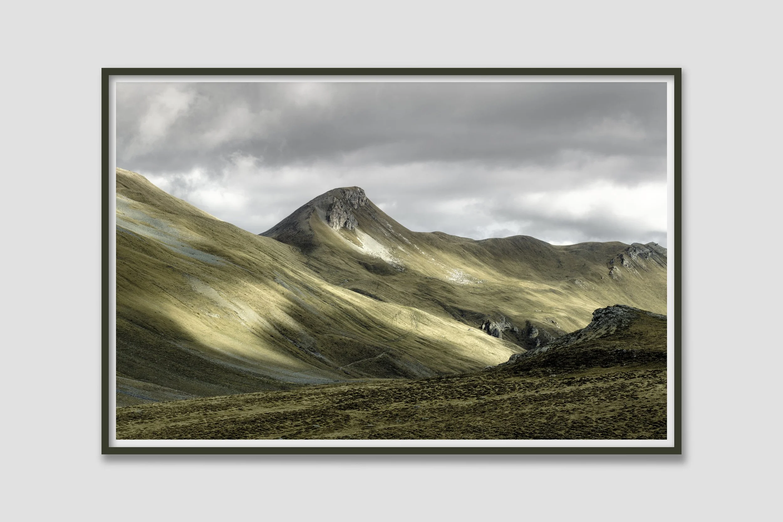 ALPS 08 - colored frame to match the mood