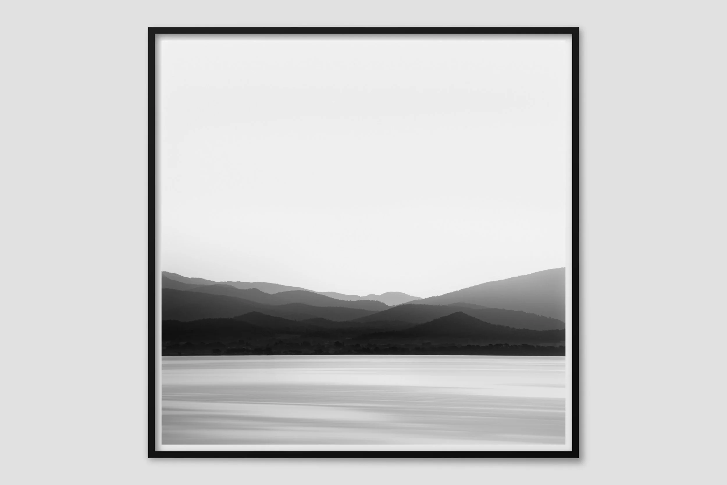 SEA MONO 08 - black frame