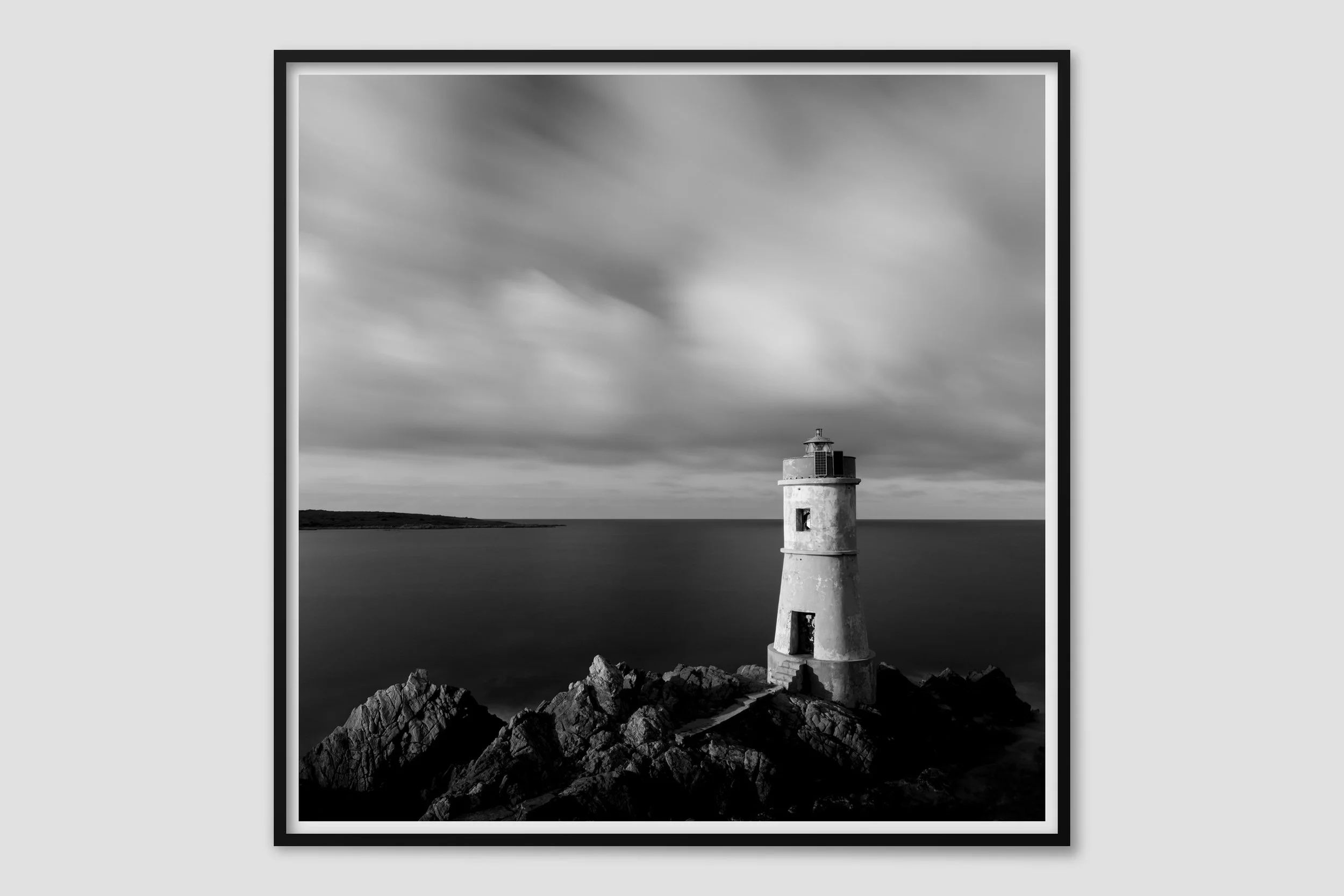 SEA MONO 10 - black frame