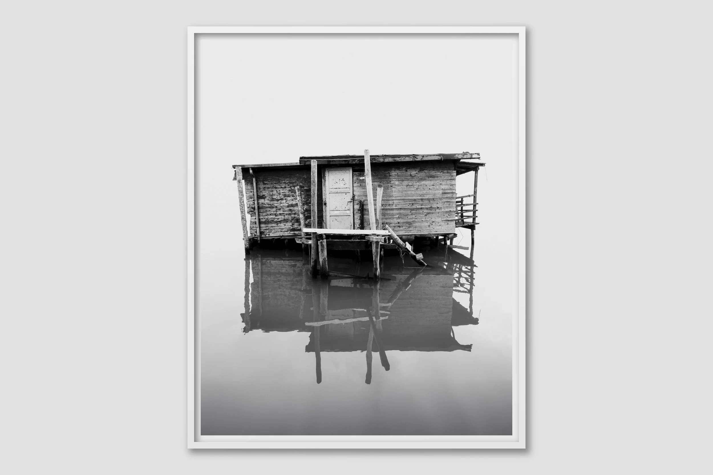 LAGOON MONO 08 - white frame