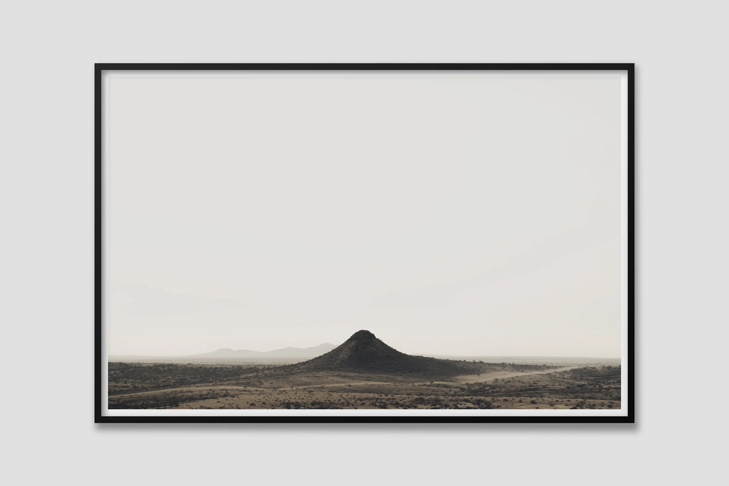 DESERT 08 - black frame