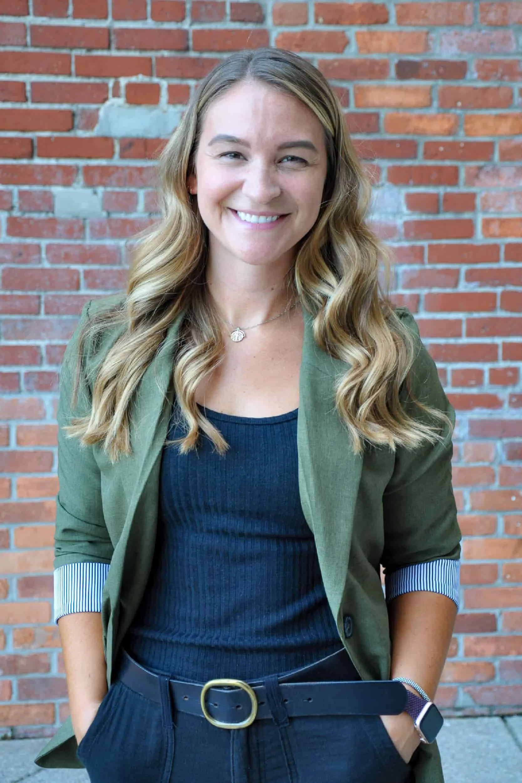 TORI
 Waleszczak, RA
 Associate