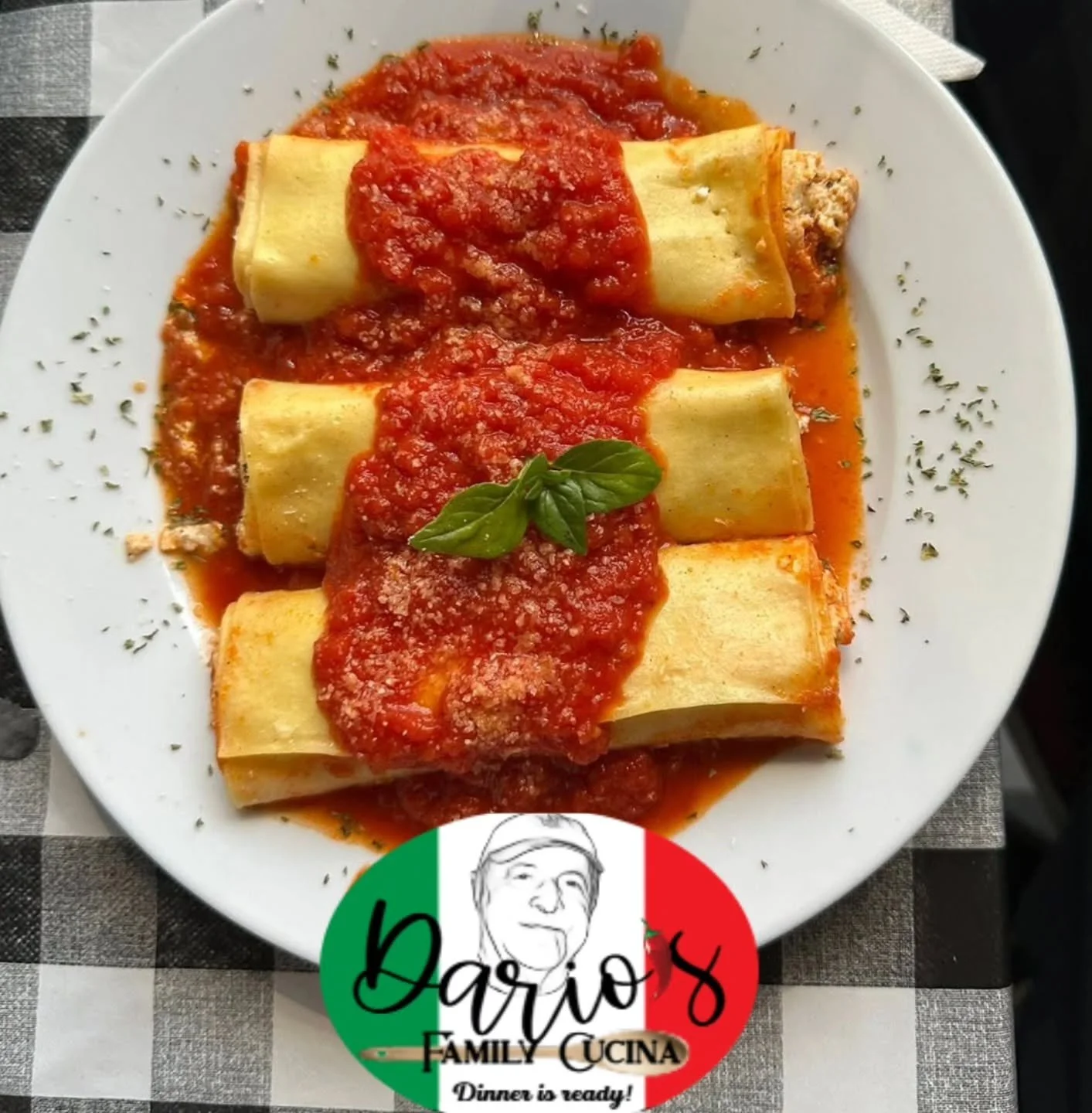 🍝Spinach &amp; Cheese stuffed cannelloni🍝 always available for dine in, take out and of course our fresh GRAB &amp; GO 
Come see us this weekend for all your needs 🍷CHEERS