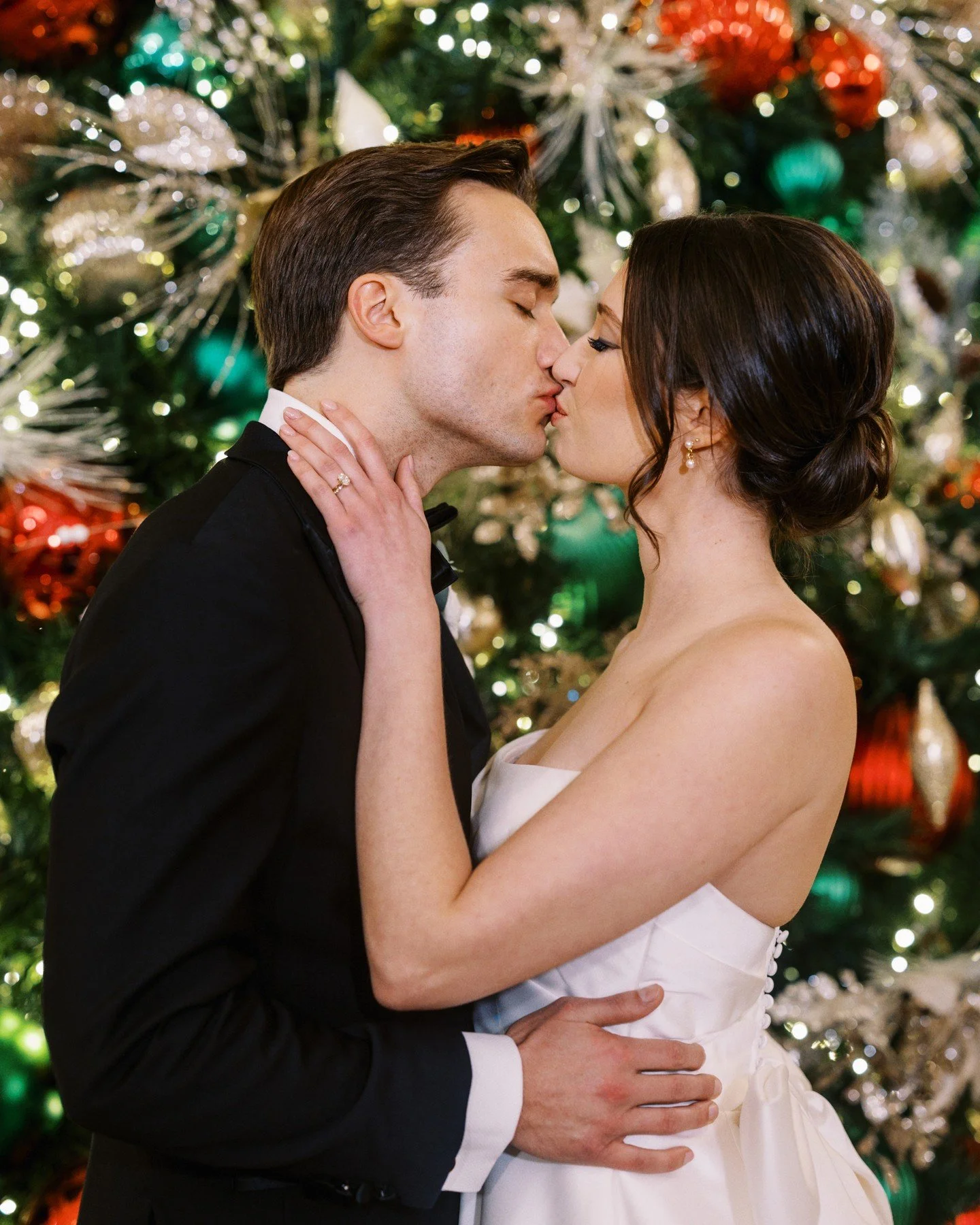 Wishing you the merriest of Christmases from our entire team! 🎄 We hope your day is filled with joy, laughter, and unforgettable moments. ✨ (📸: @laurenreneephoto)

#MerryChristmas #HappyHolidays #MintDJEvents