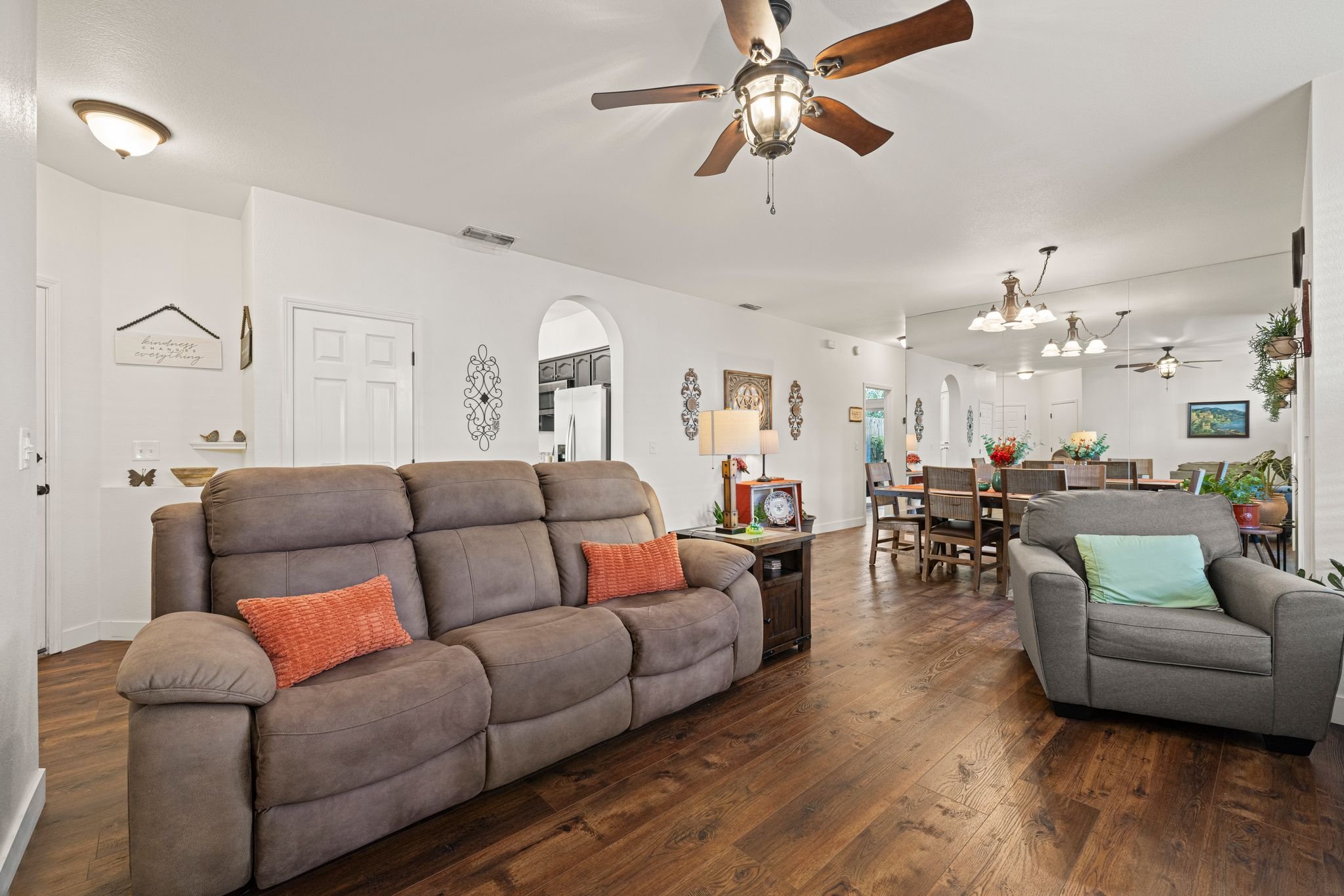15_137 Camberwell Way, Folsom, CA-015.jpg