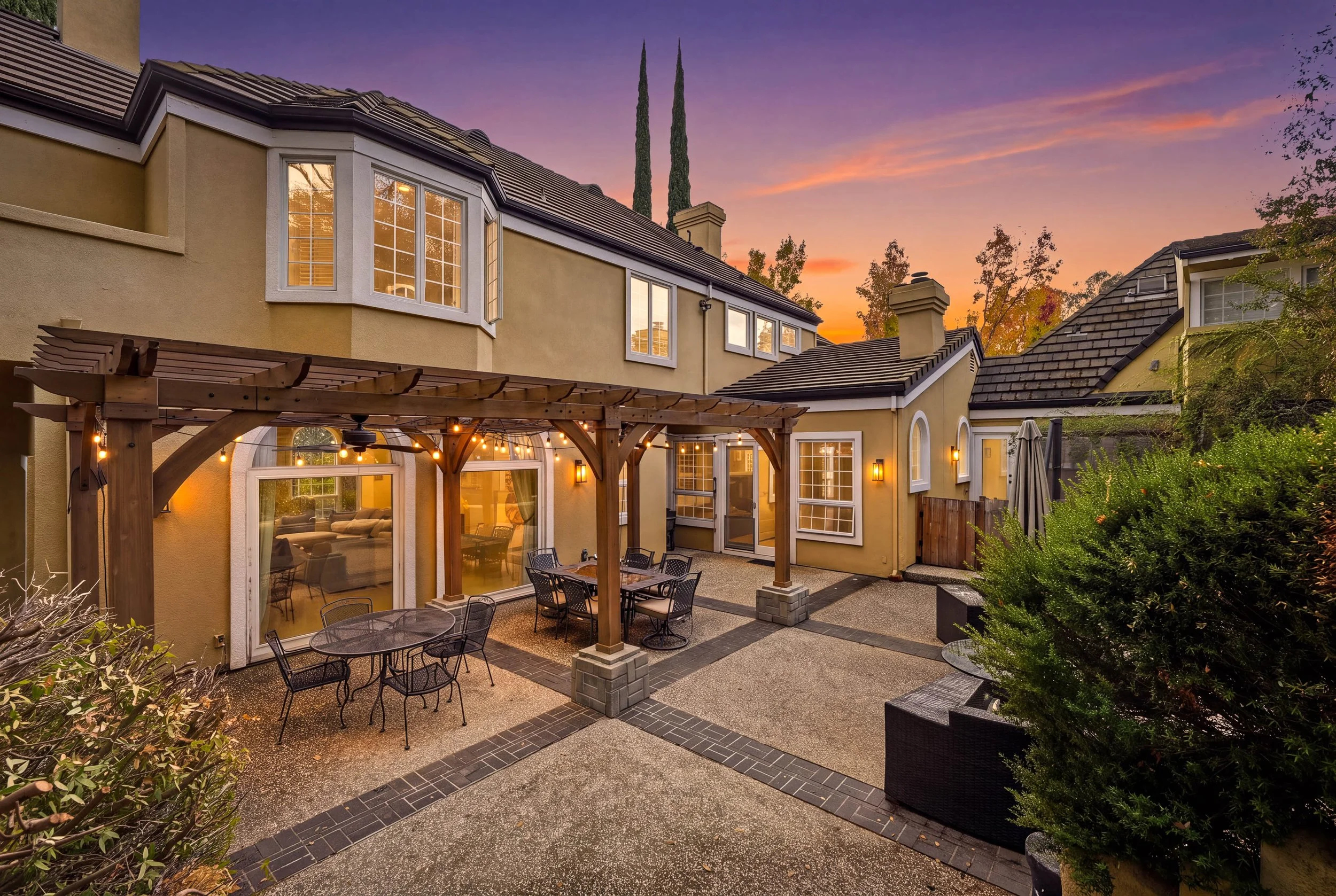 6750 Woodchase Dr.-3.jpg