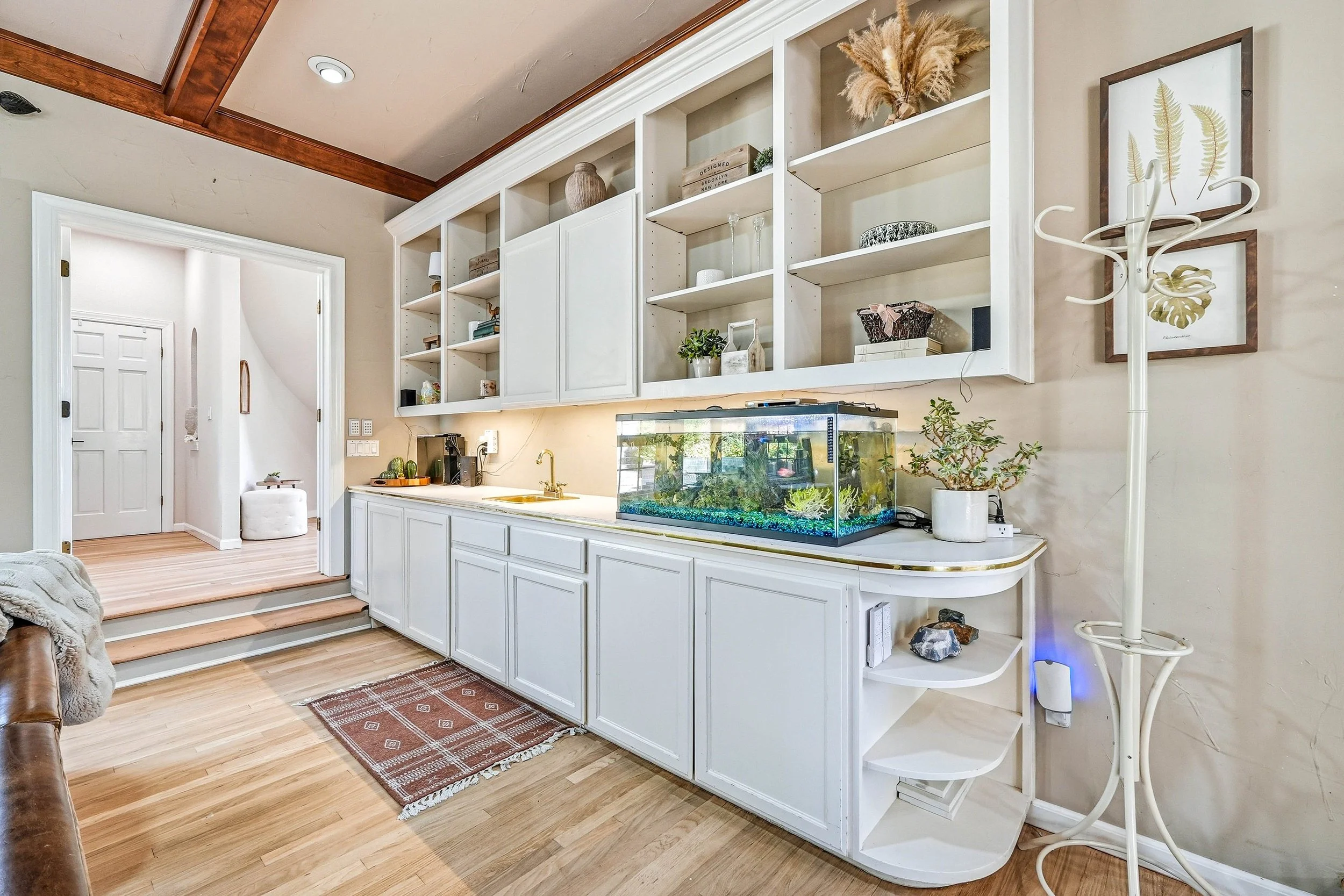 6750 Woodchase Dr.-38.jpg