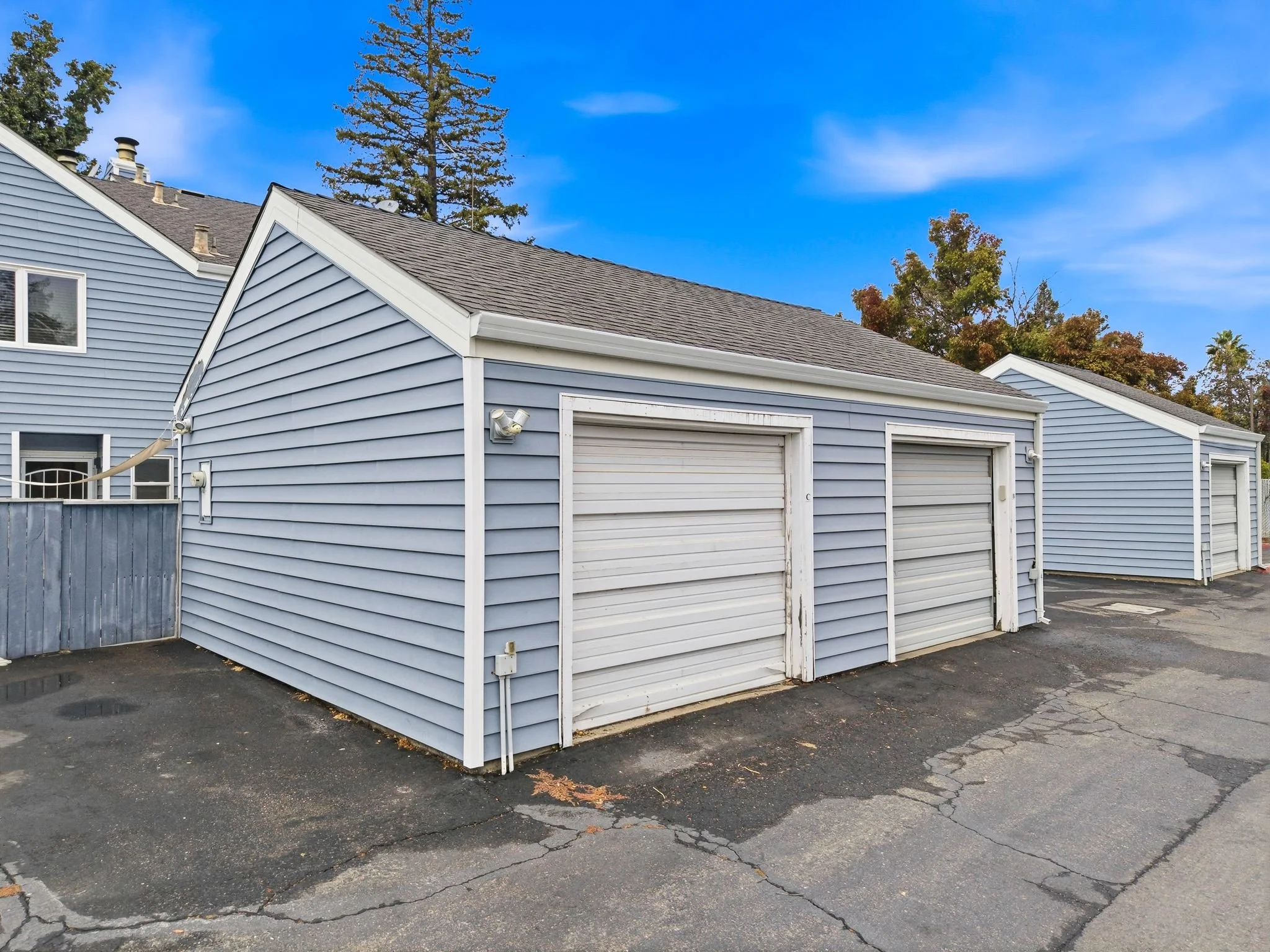 5947 Main Ave-40.jpg