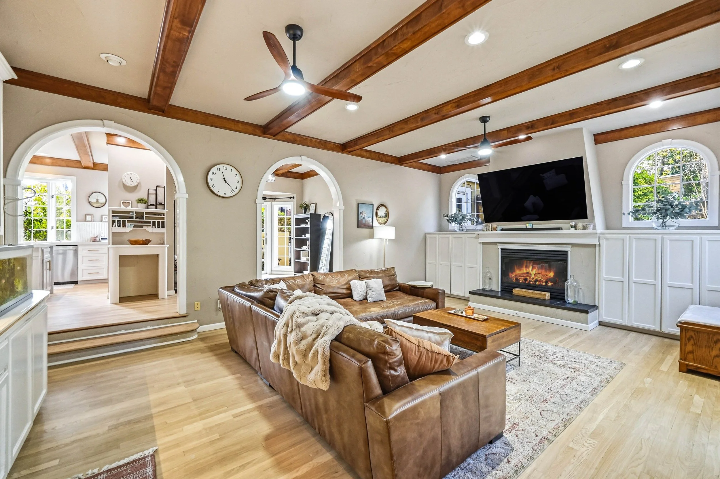 6750 Woodchase Dr.-19.jpg