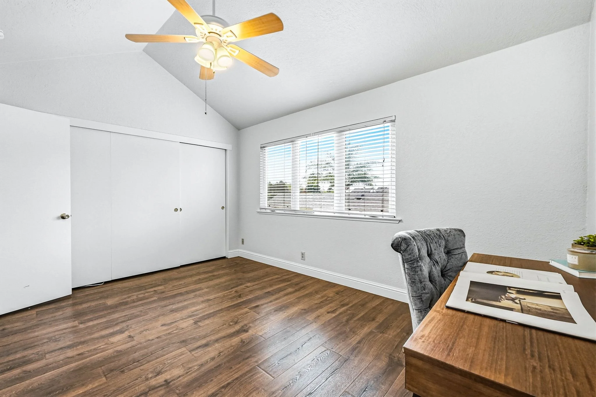 5947 Main Ave-33.jpg
