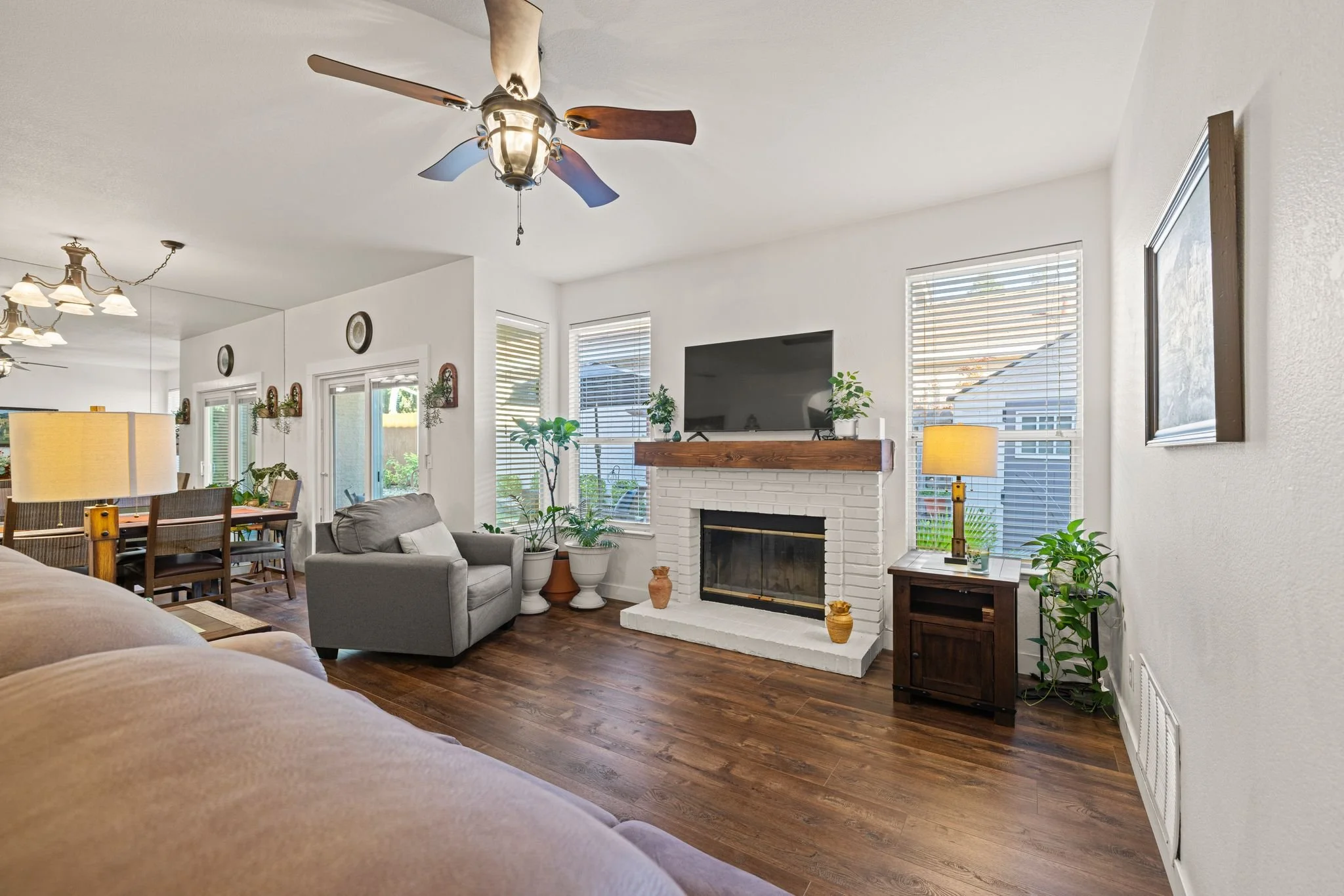 14_137 Camberwell Way, Folsom, CA-014.jpg