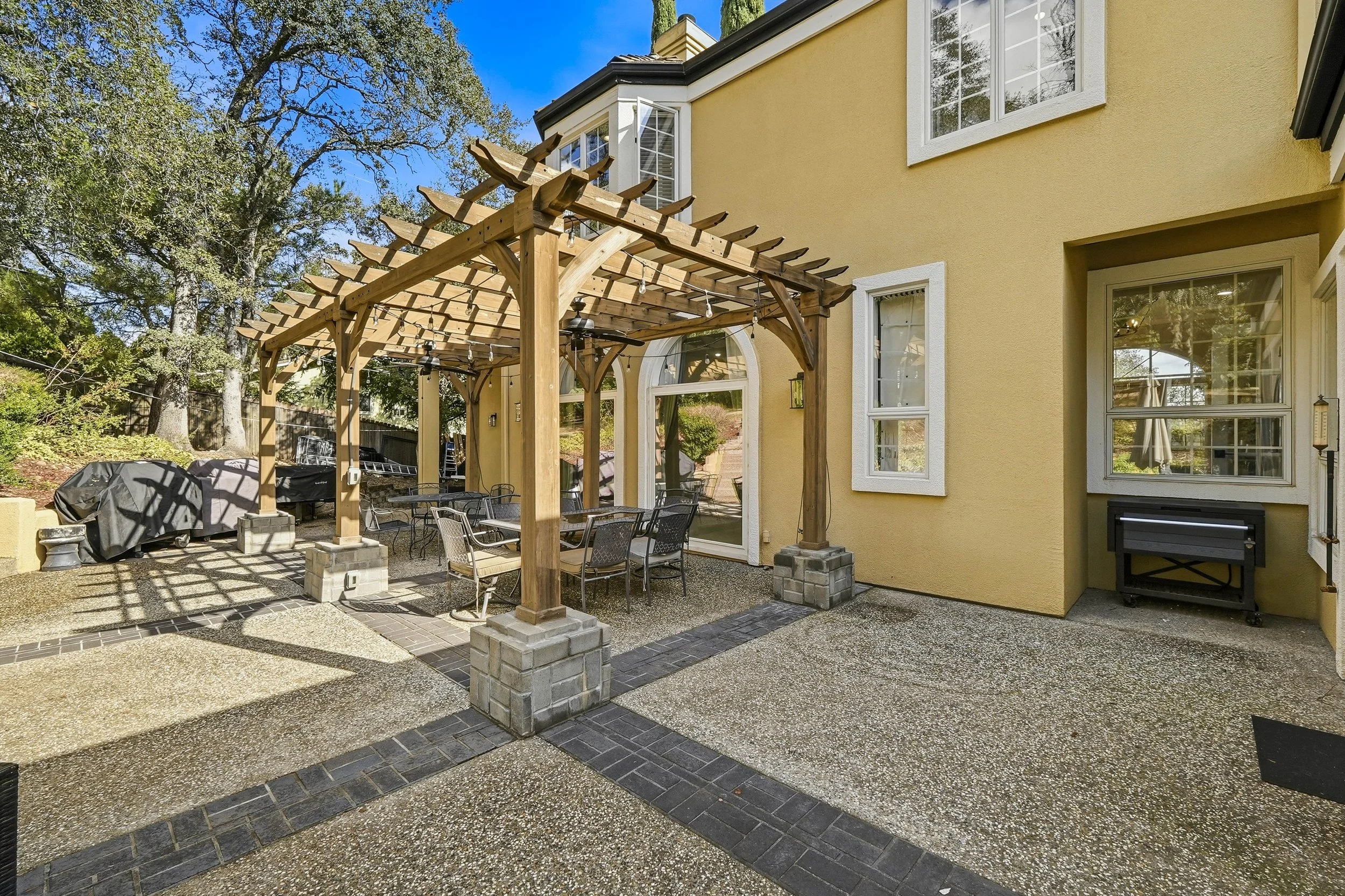 6750 Woodchase Dr.-76.jpg
