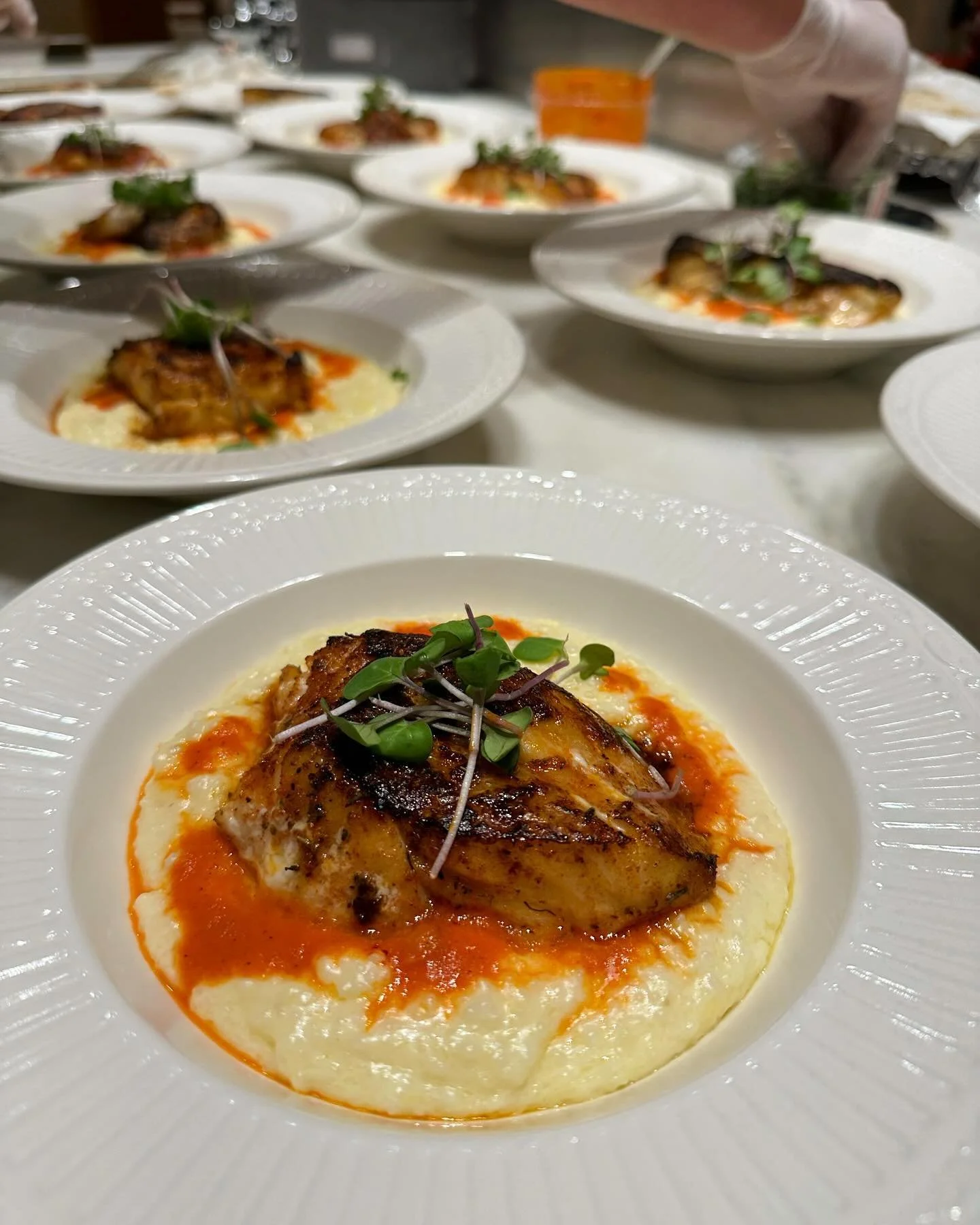 Blackened local catch, creamy smoked gouda grits, sweet &amp; spicy romesco 🌶️ 

#glutenfree #30a #privatechef #personalchef #foodie #food #fish #glutenfreefood